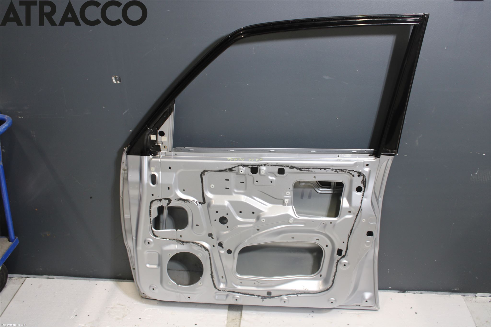 Mitsubishi PAJERO 06-15 Dörr Fram Höger