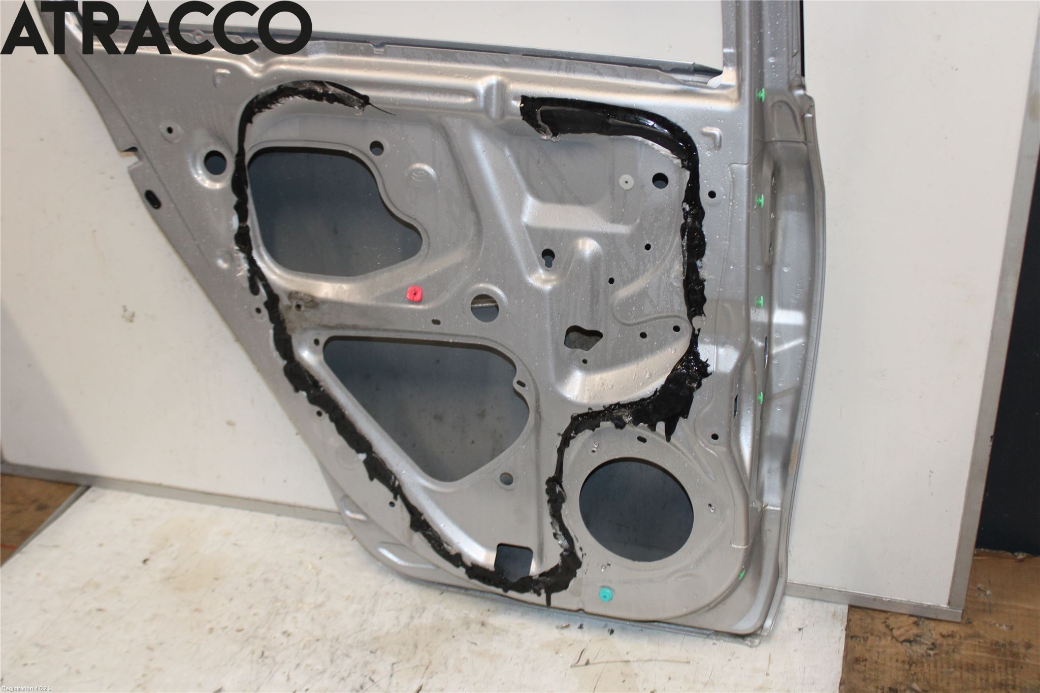 Toyota YARIS XP90 06-11 Dörr Bak Vänster