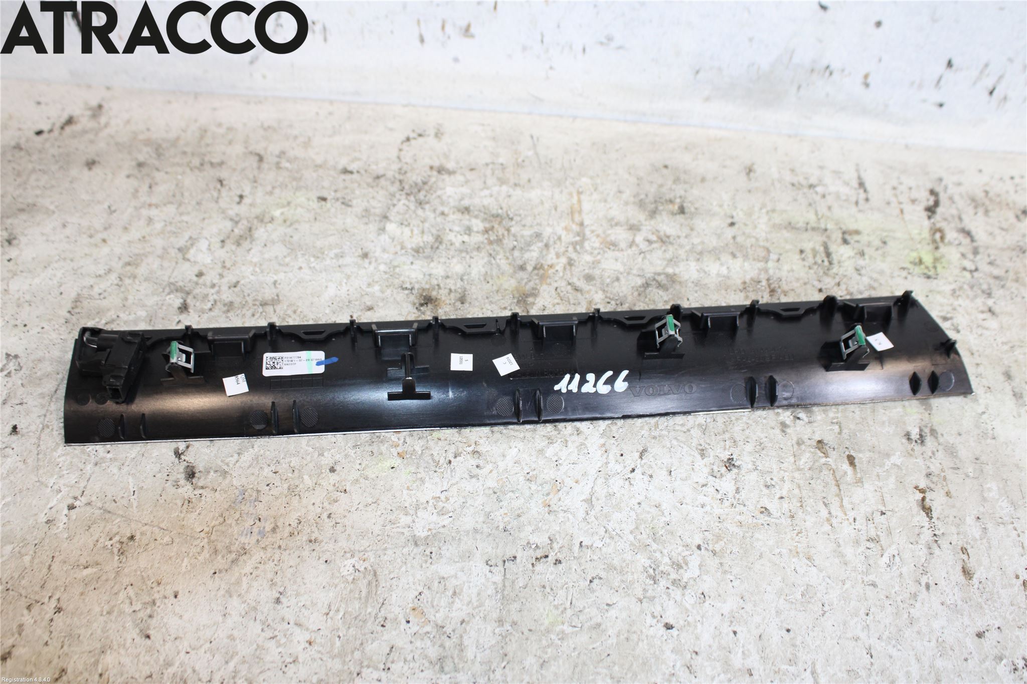 Volvo XC40/RECHARGE 18- Instrumentbräda