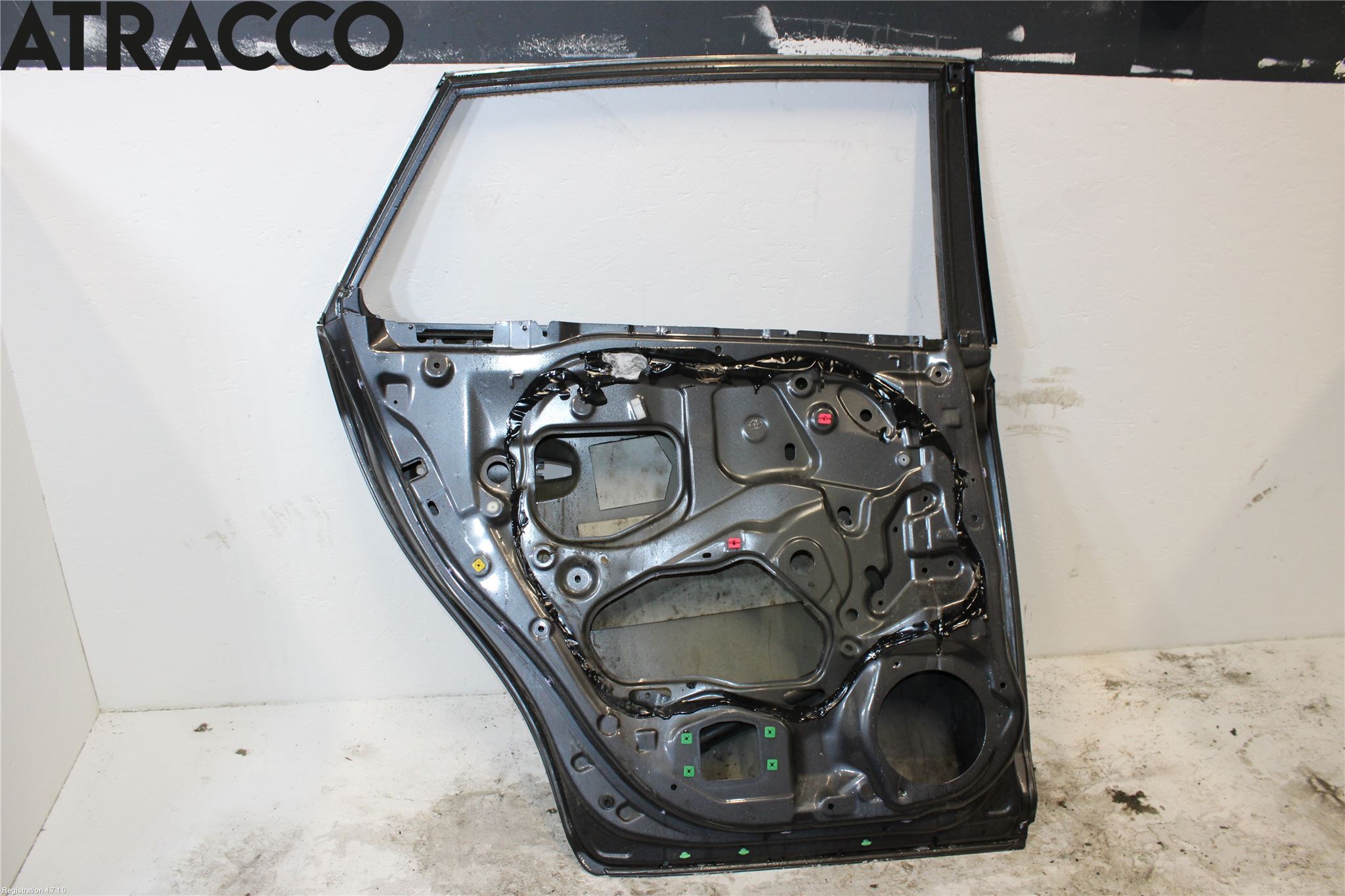 Toyota AVENSIS 09-15 Dörr Bak Vänster