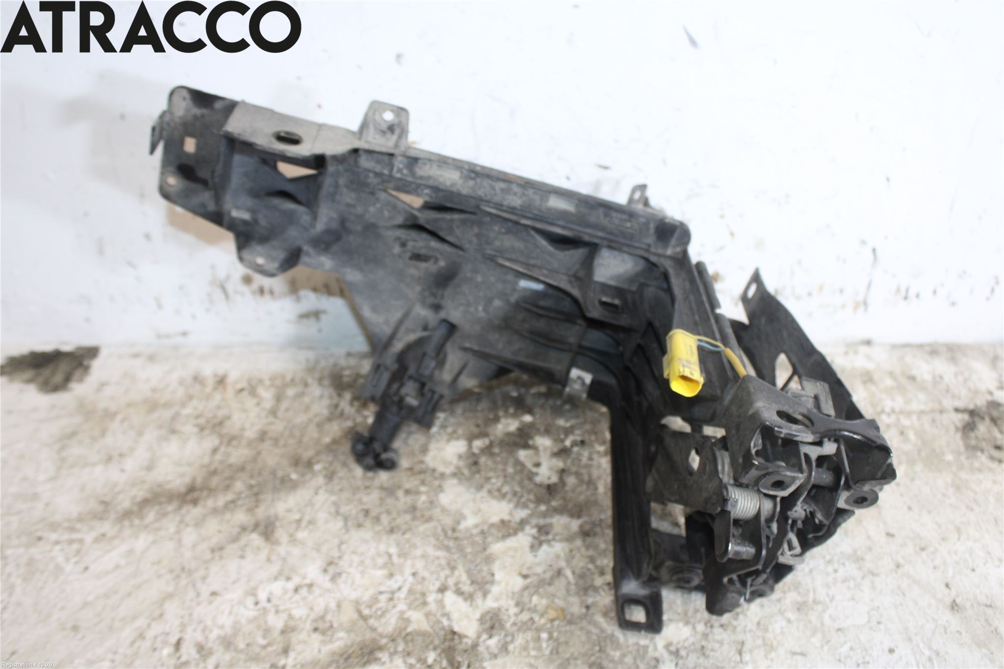BMW 5 F10/F11/F18 09-17 Huvgångjärn