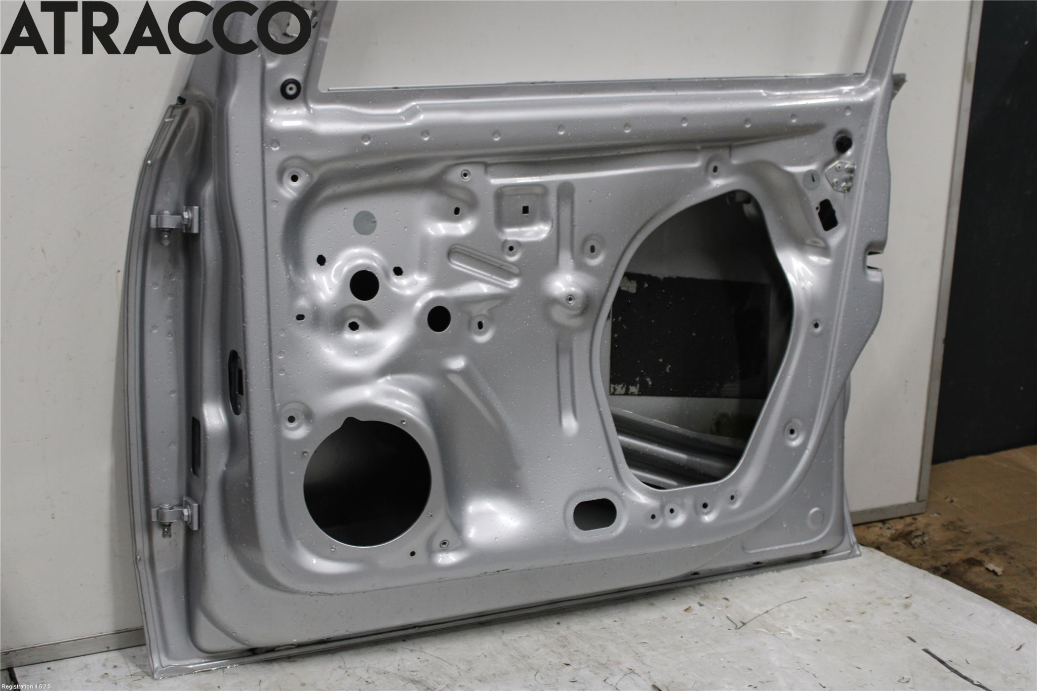 Volkswagen VW POLO 10-17 Dörr Fram Höger