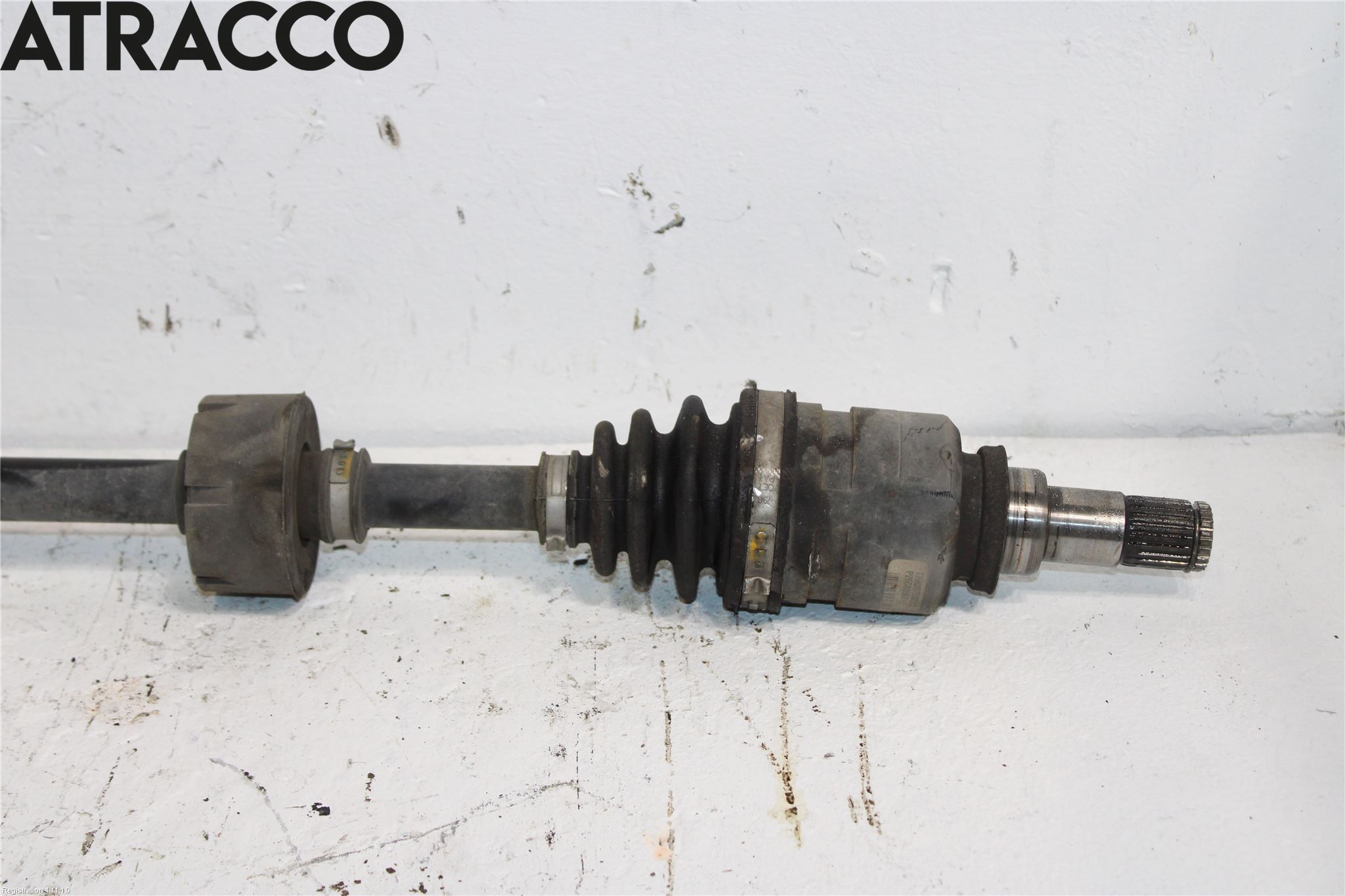 Toyota YARIS P1 03-05 Drivaxel Fram Höger