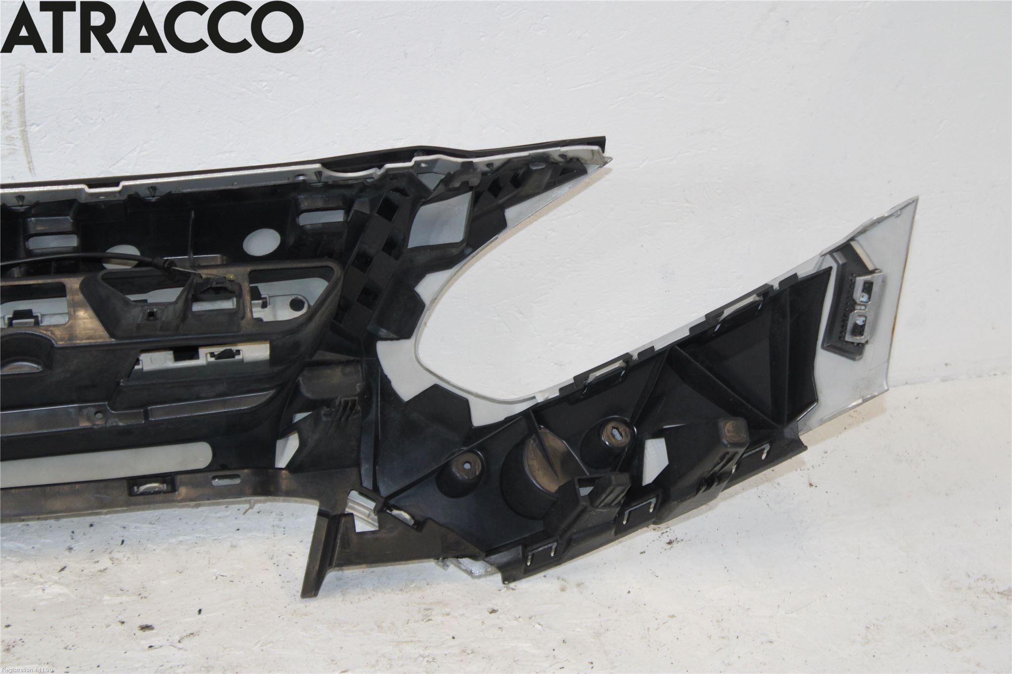 Ford TRANSIT/TOURNEO CONNECT 13-22 Stötfångare Fram