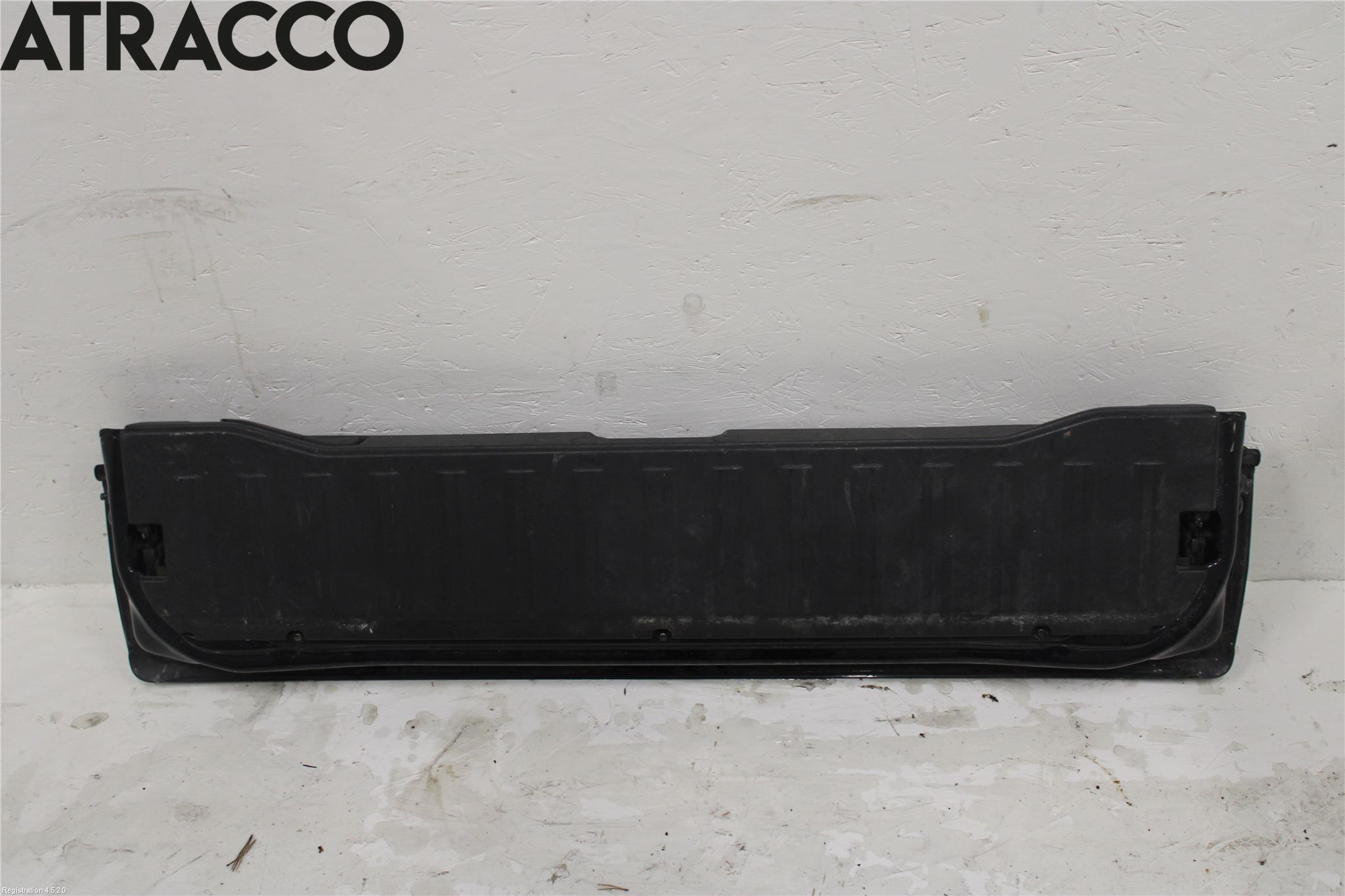 Volvo XC90 03-06 Baklucka Nedre