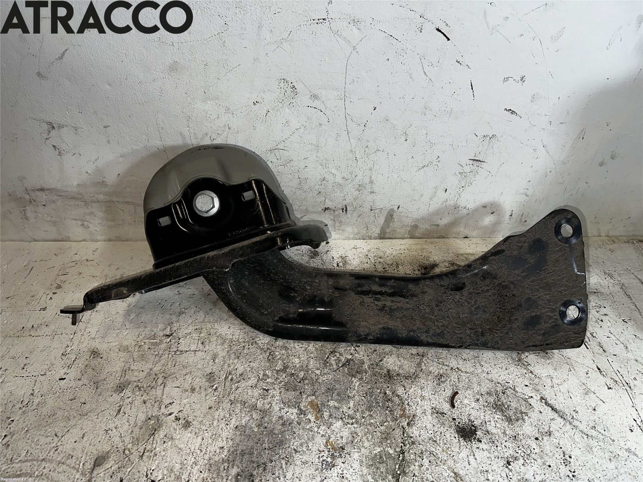 Volvo XC40/RECHARGE 18- Bärarm Bak Höger