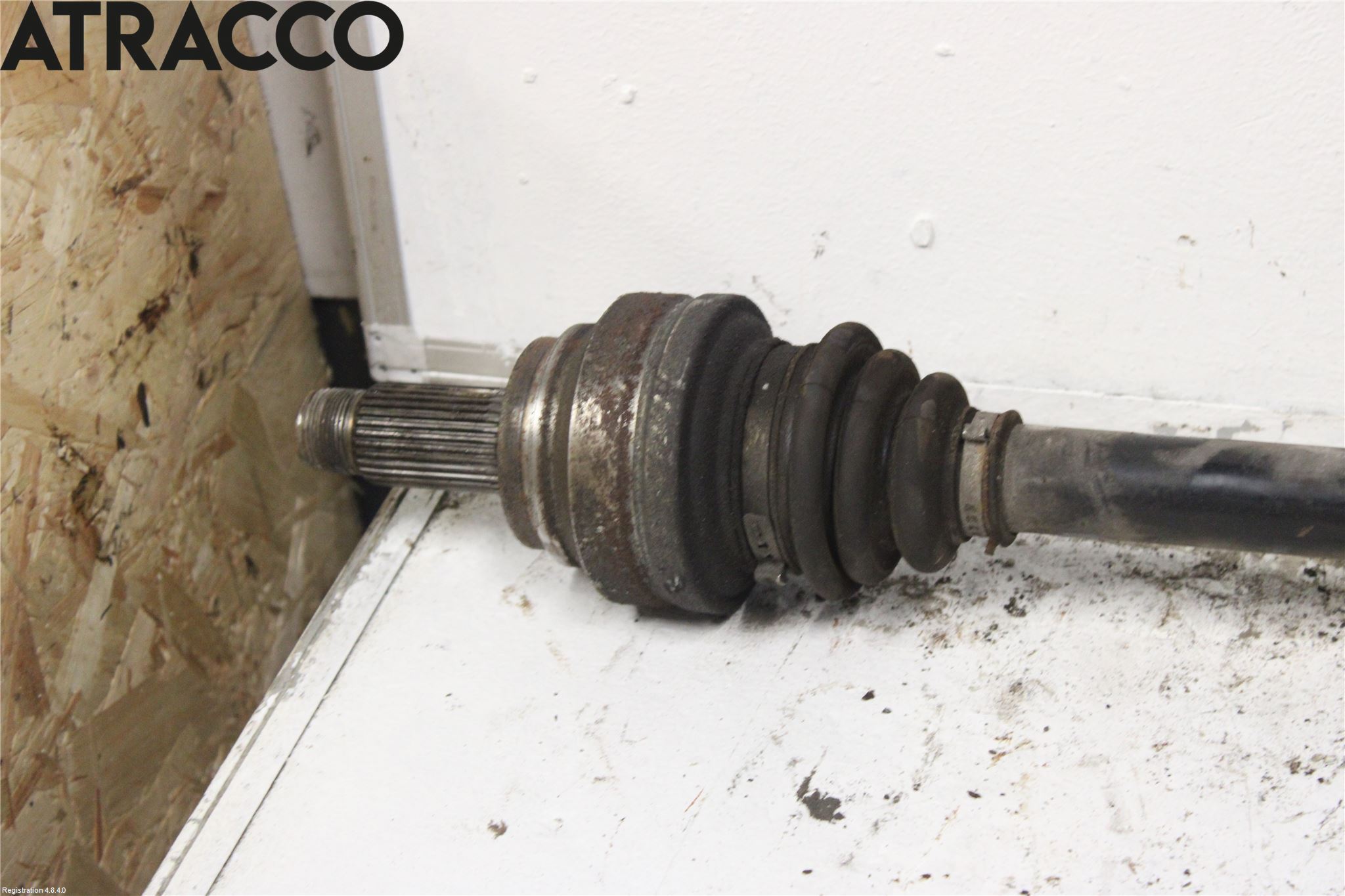 BMW 5 F10/F11/F18 09-17 Drivaxel Bak Höger