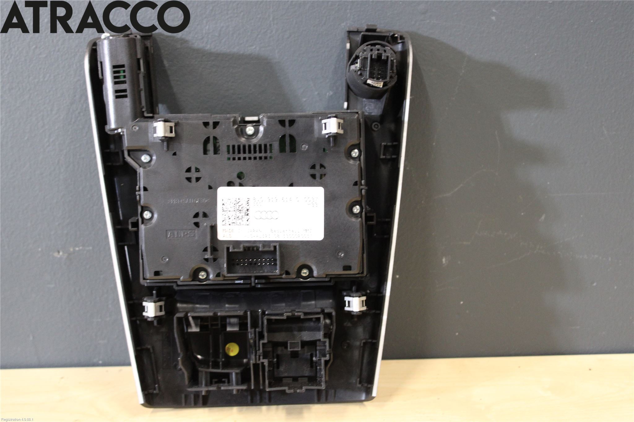Audi A3/S3 05-13 Instrumentkonsoll Mitt