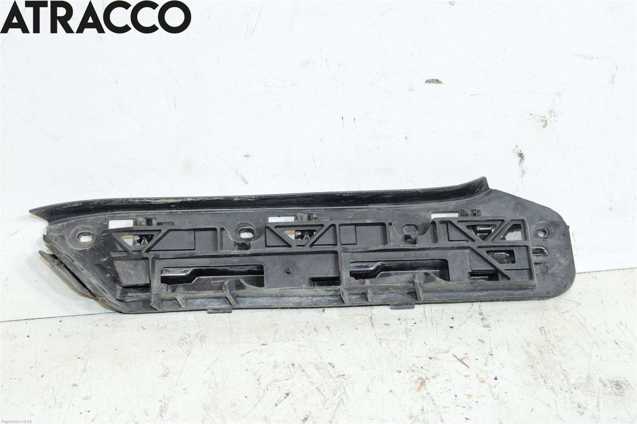 Volkswagen VW CADDY      04-10 Stötfångarfäste Fram Hö