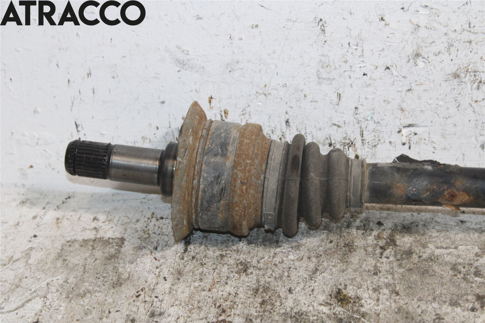 BMW 5 F10/F11/F18 09-17 Drivaxel Bak Höger
