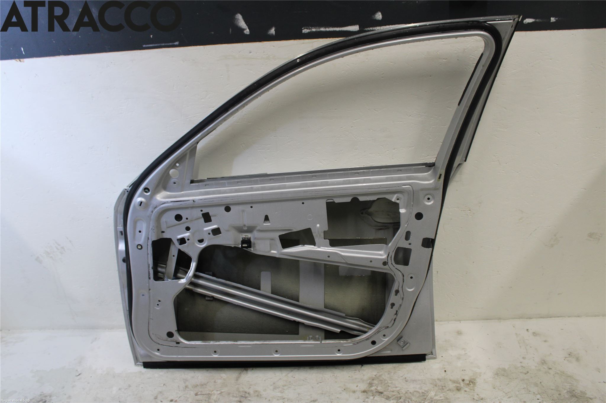 BMW 5 E60/61 Sed/Tou 02-10 Dörr Fram Höger