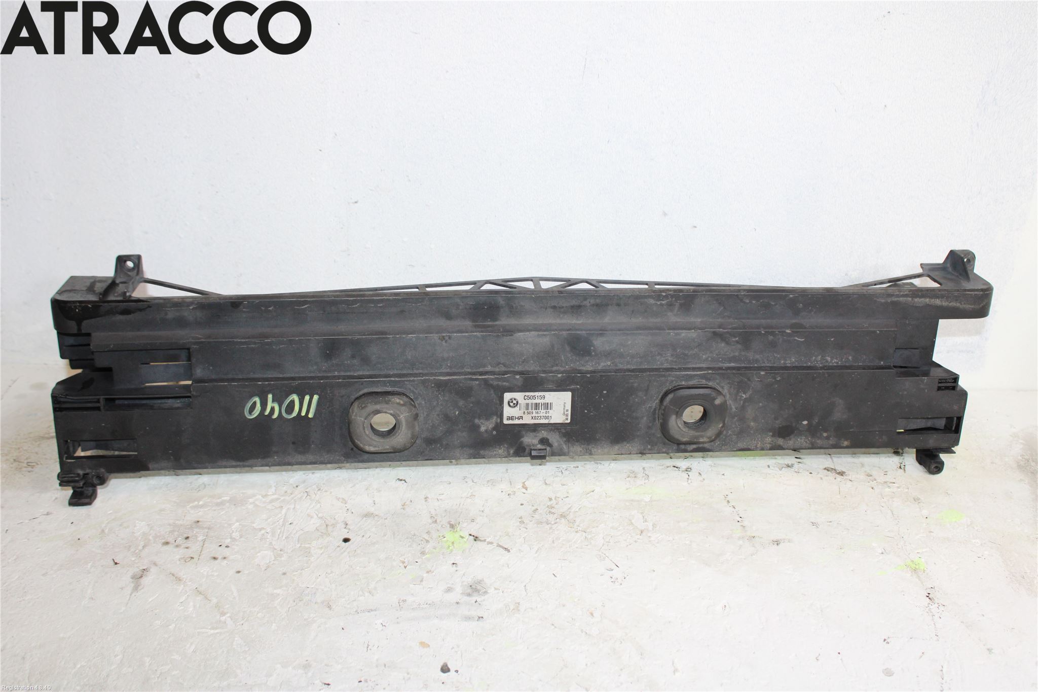 BMW 5 F10/F11/F18 09-17 Kylarfäste-Ram-Balk