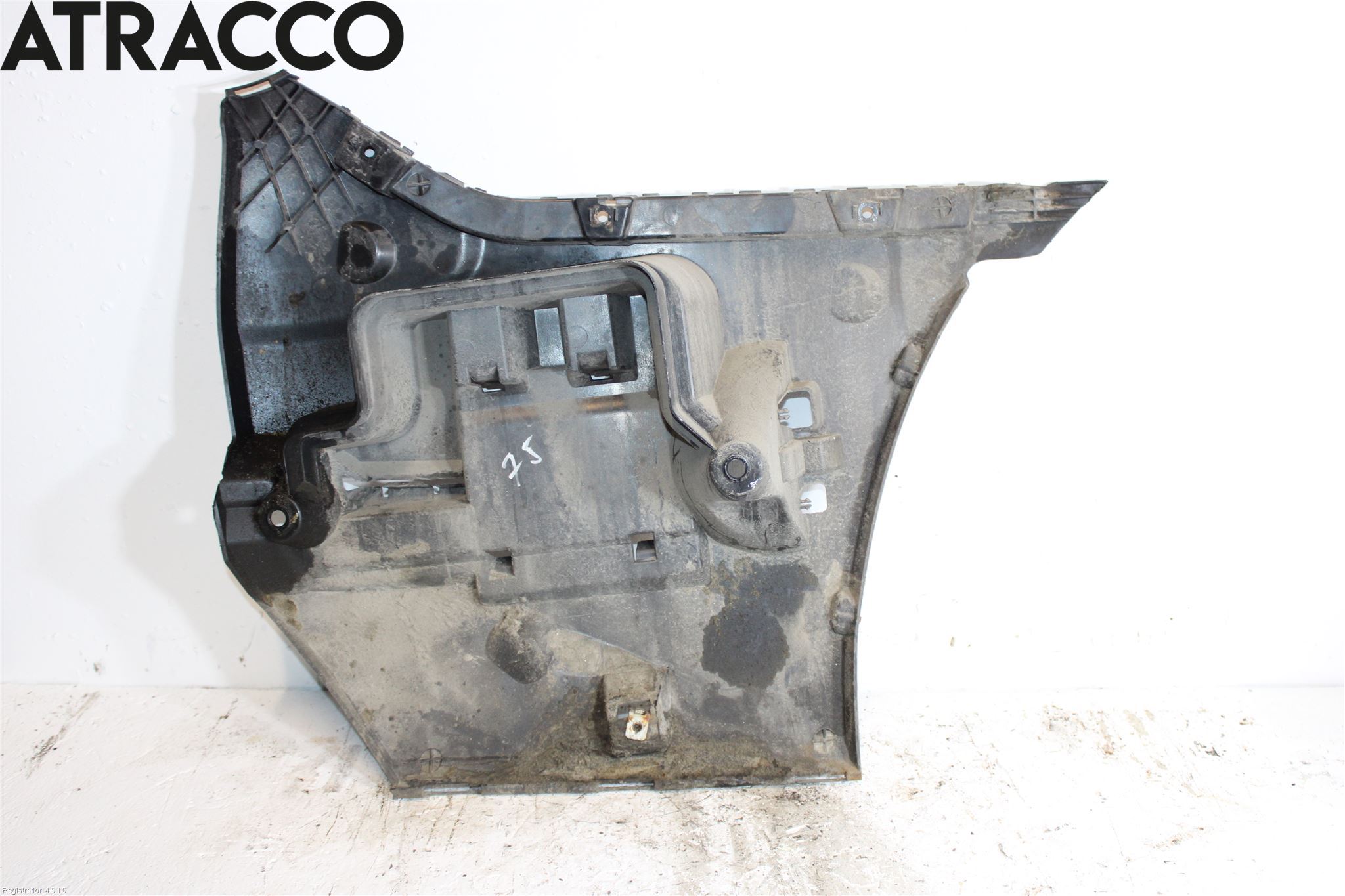 BMW 5 F10/F11/F18 09-17 Stötfångarfäste Bak Vä