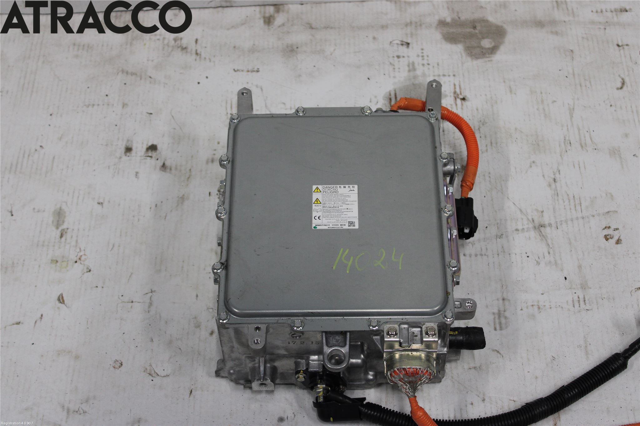 Mitsubishi OUTLANDER 13-21 Batteriladdare Högspänning