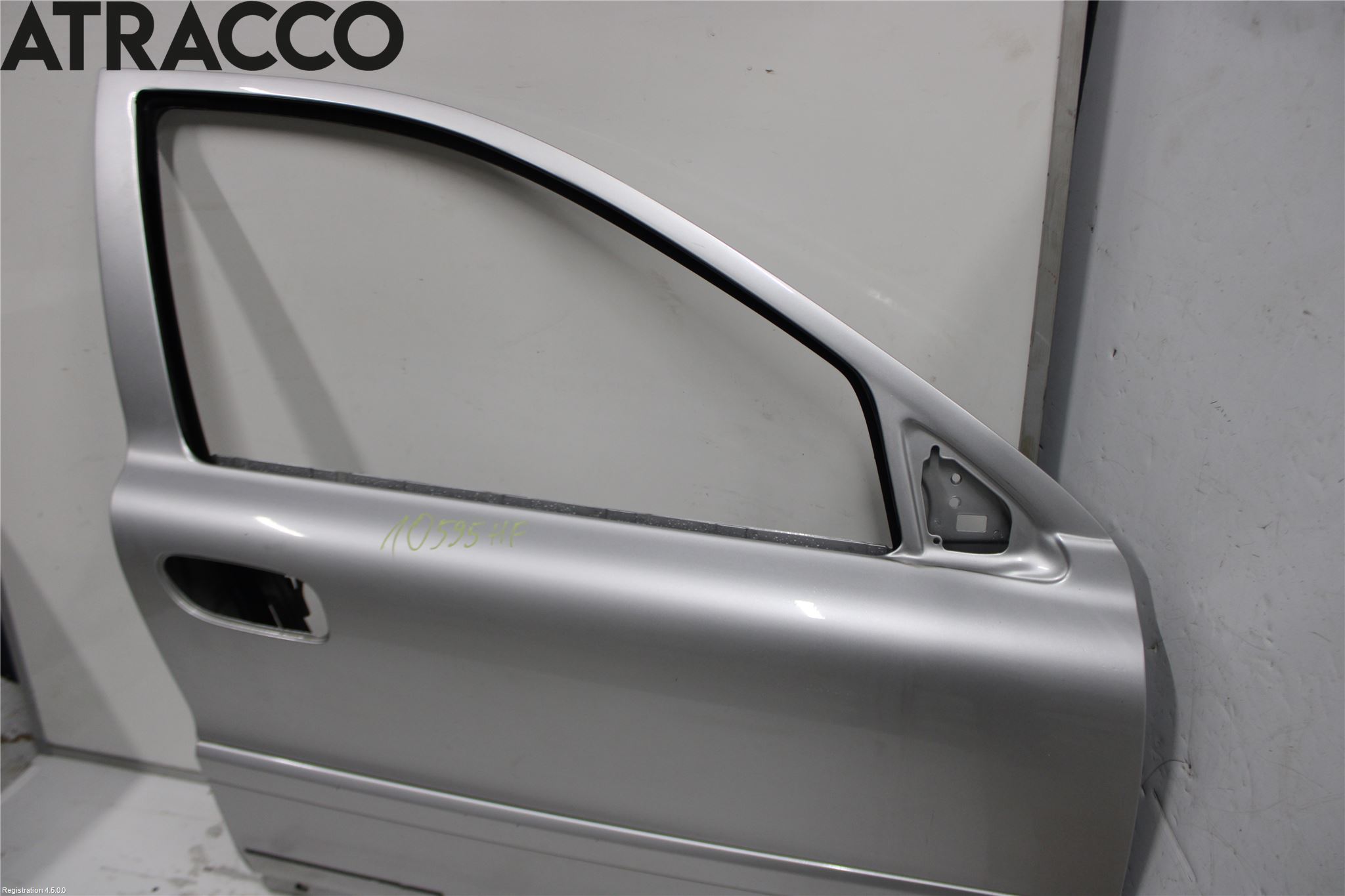 Volvo XC70 01-04 Dörr Fram Höger