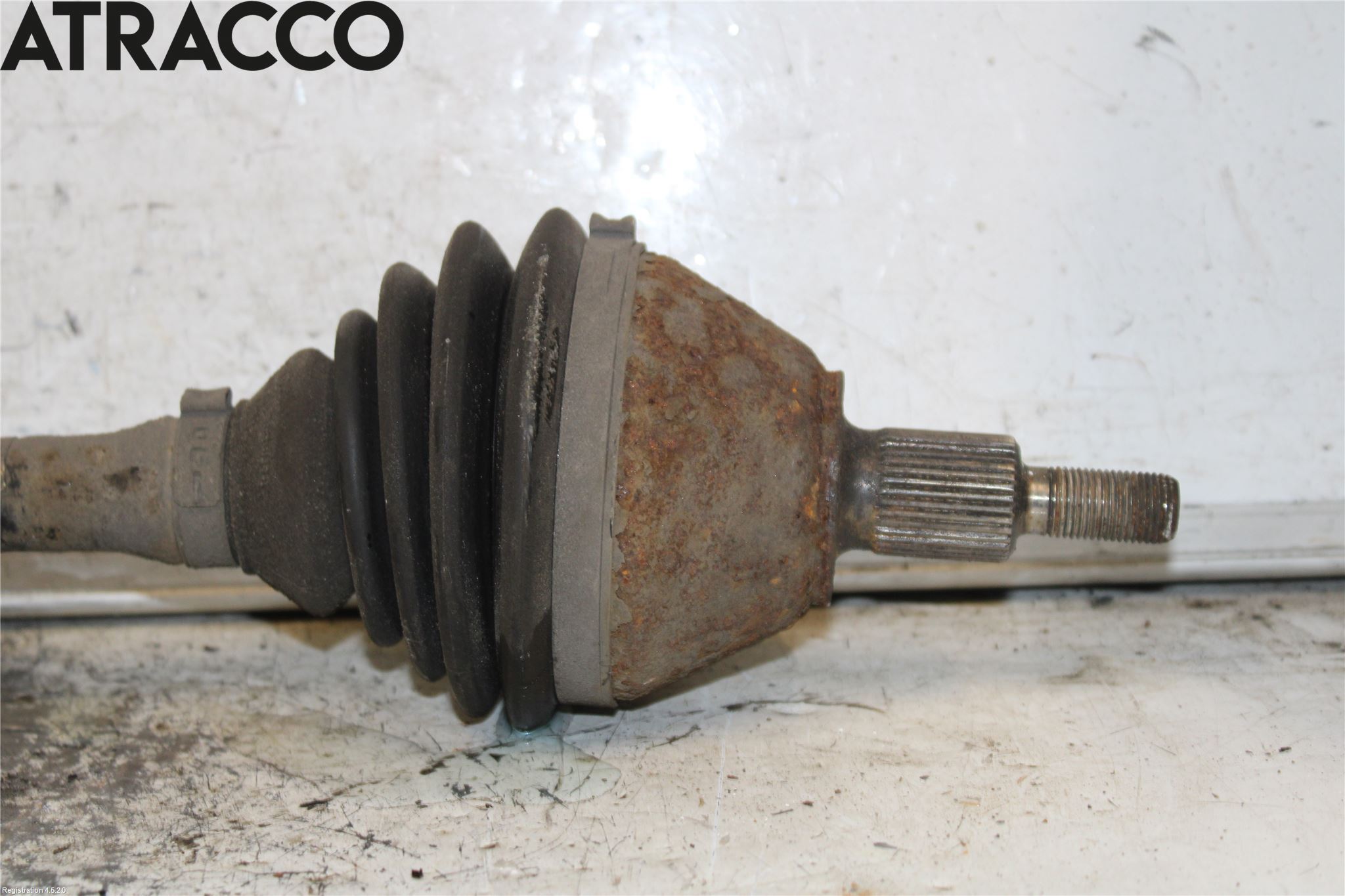 Volkswagen VW POLO 10-17 Drivaxel Fram Höger