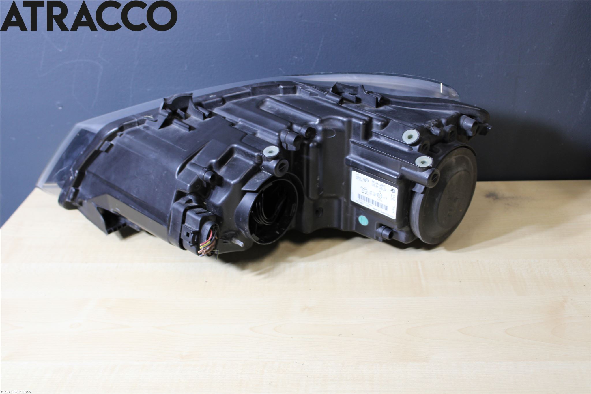 Volkswagen VW POLO 10-17 Strålkastare Höger
