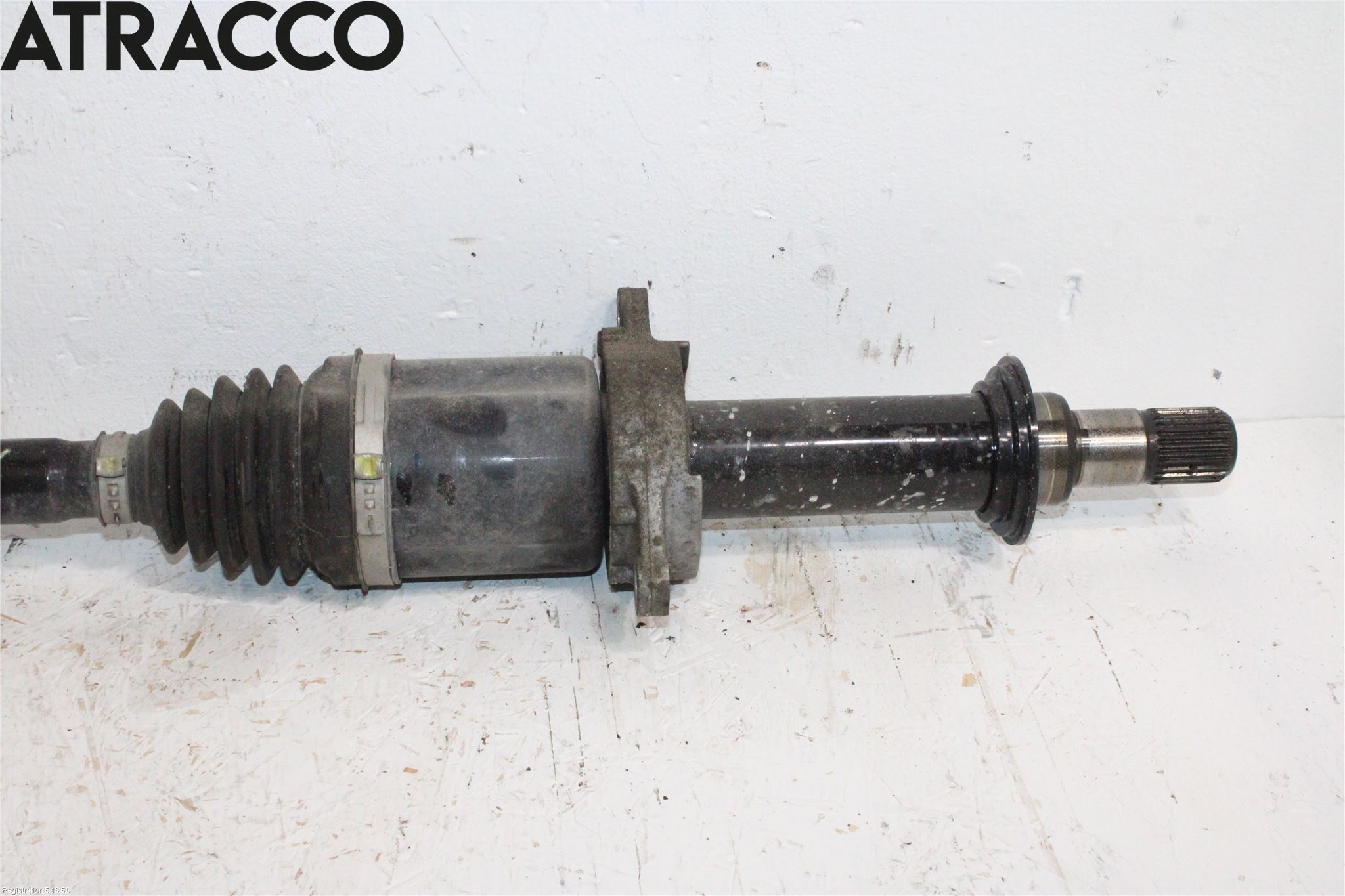 BMW iX I20 22- Drivaxel Fram Höger