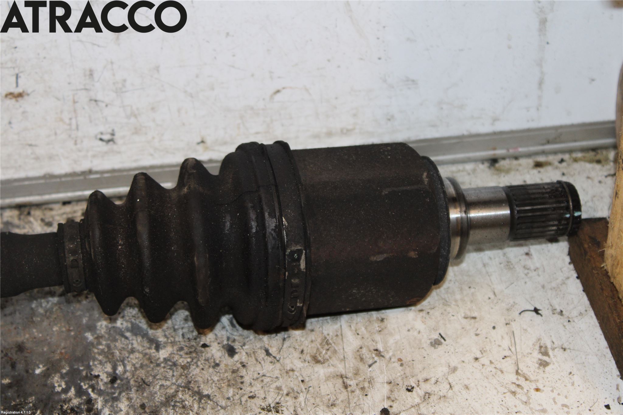 Kia CEED 06-12 Drivaxel Fram Höger