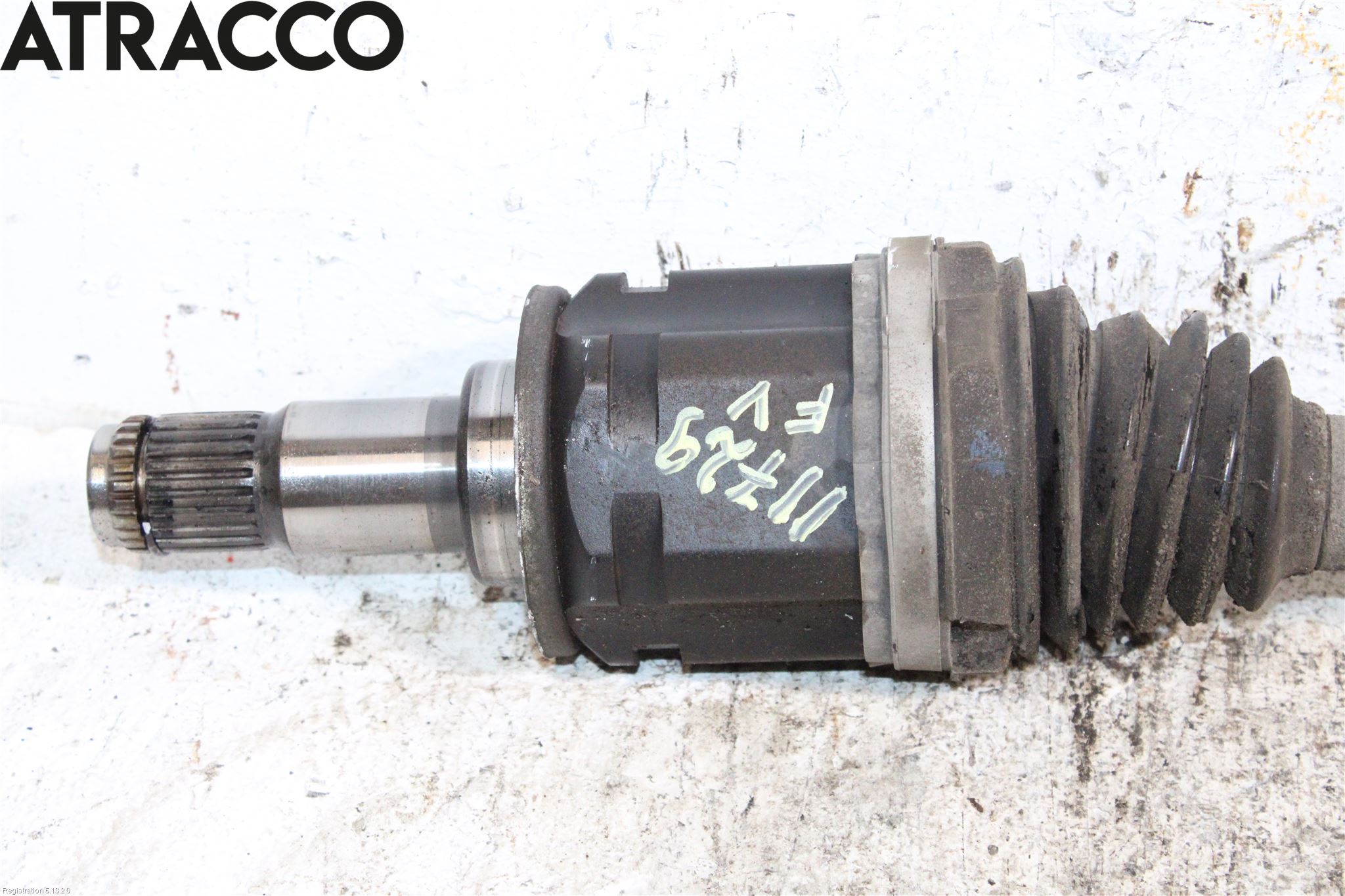 Toyota RAV4 13-18 Drivaxel Fram Vänster