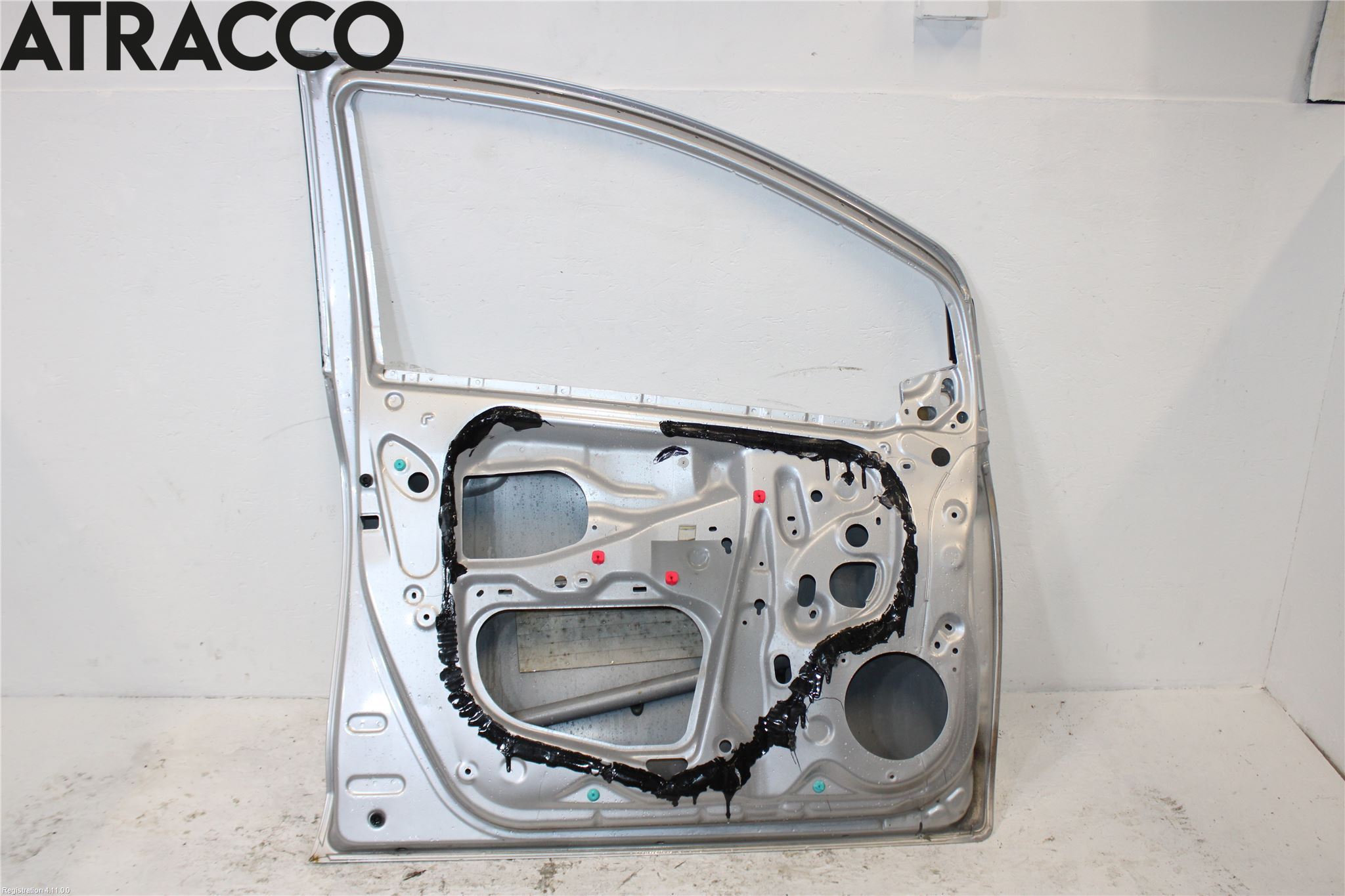 Toyota YARIS XP90 06-11 Dörr Fram Vänster