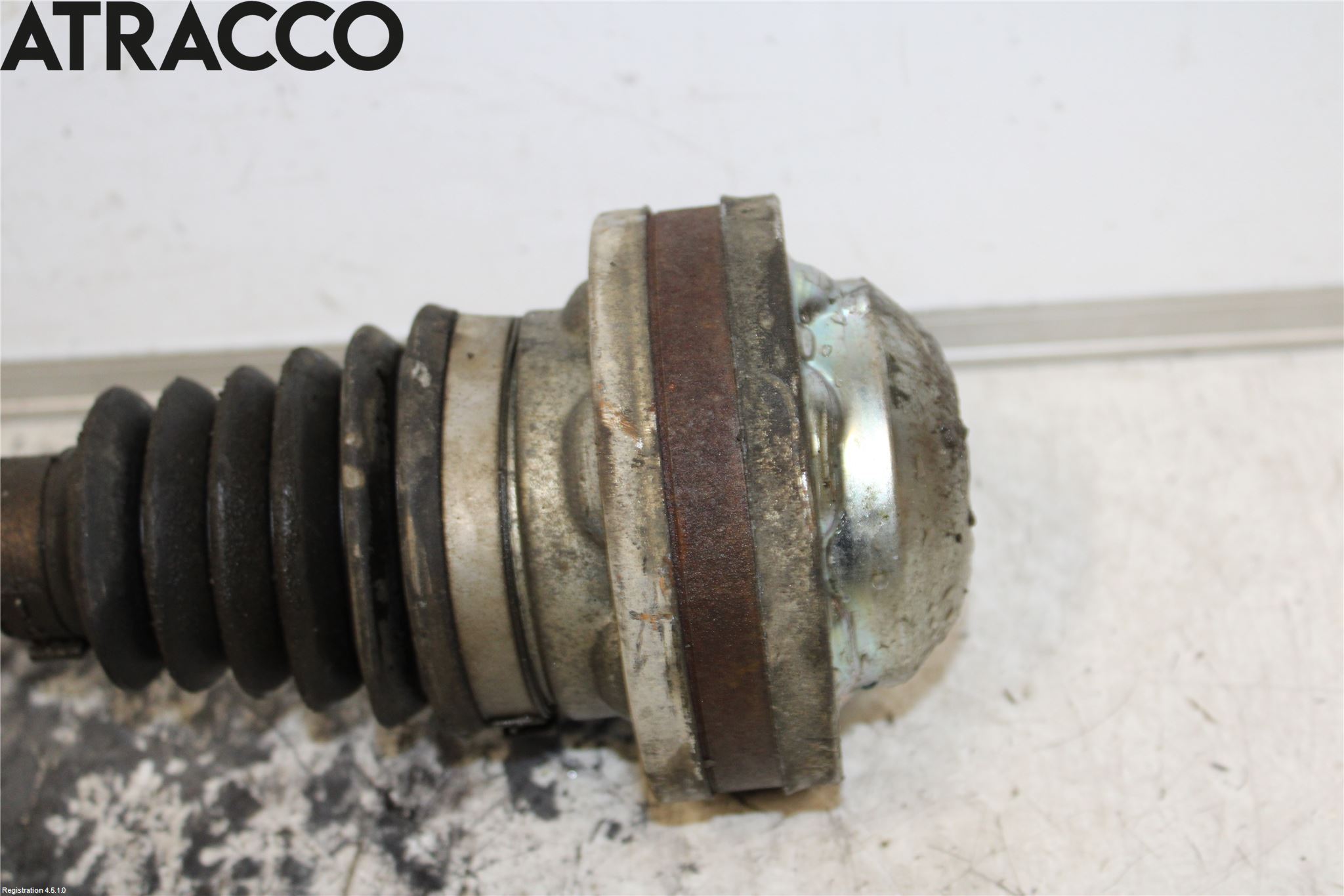 Volkswagen VW PASSAT 05-11 Drivaxel Fram Vänster