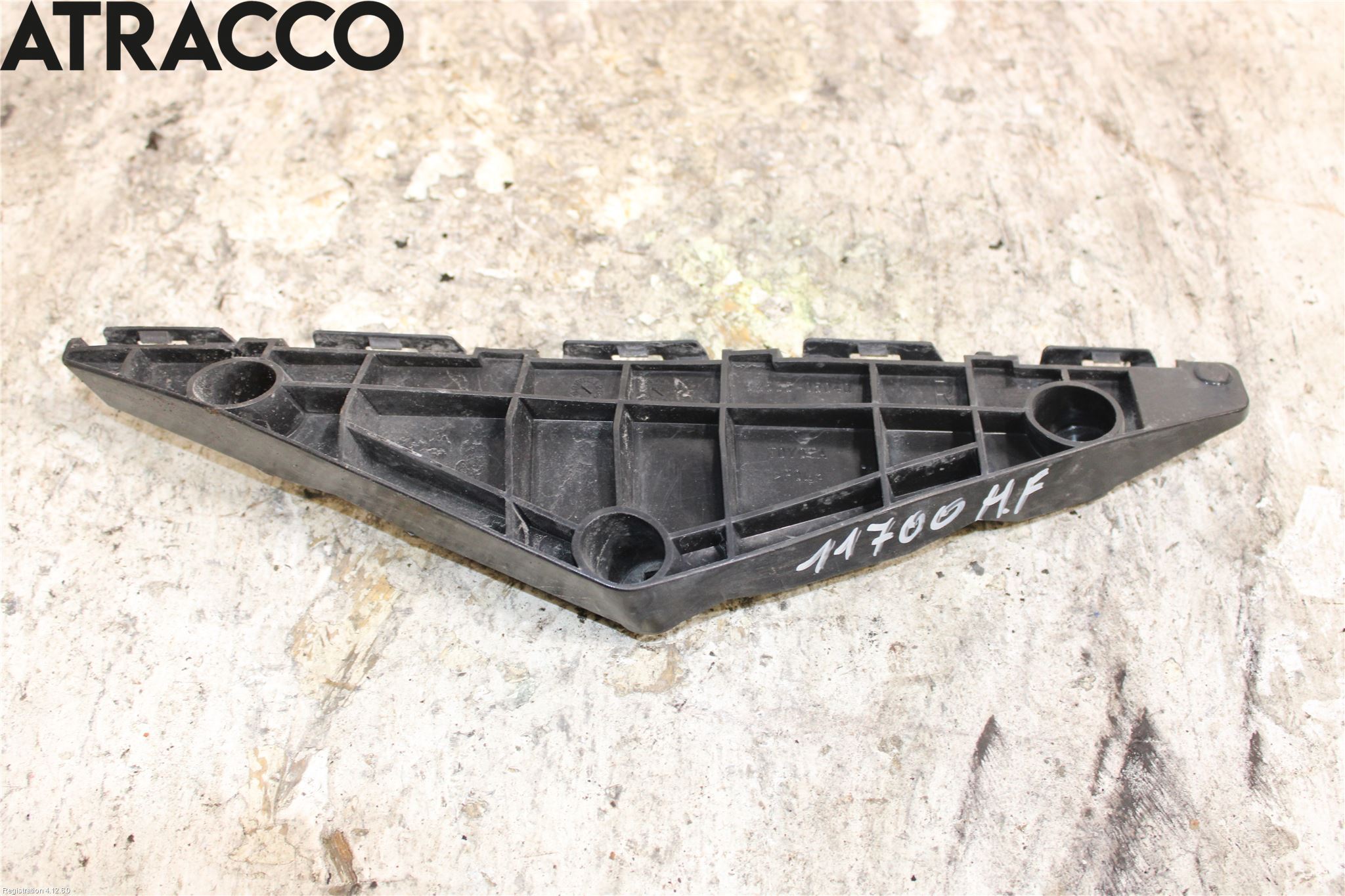 Toyota AVENSIS 09-15 Stötfångarfäste Fram Hö