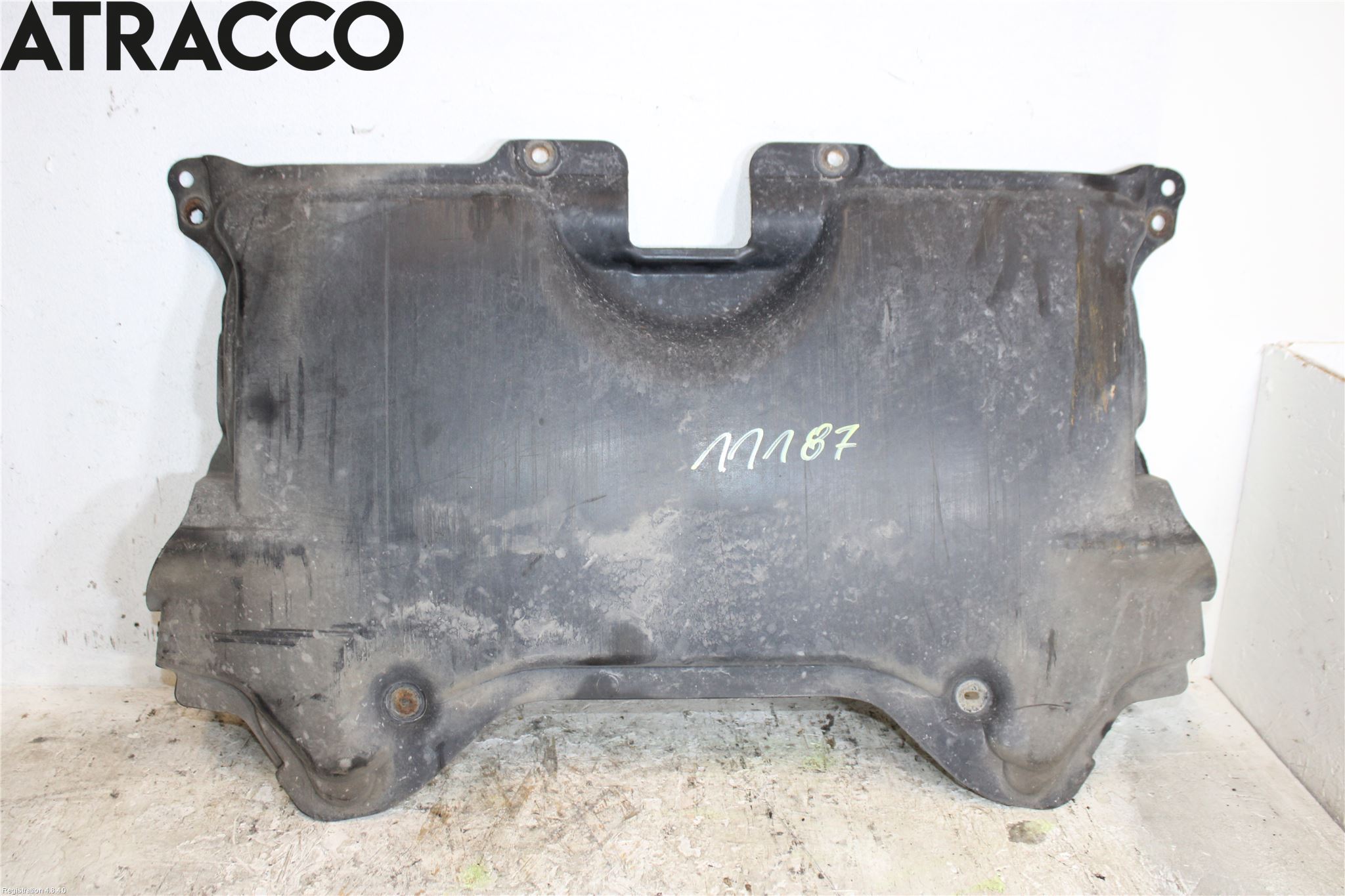 Mercedes-Benz MB C-KLASS (W204) 07-15 Hasplåt Plåt-Plast