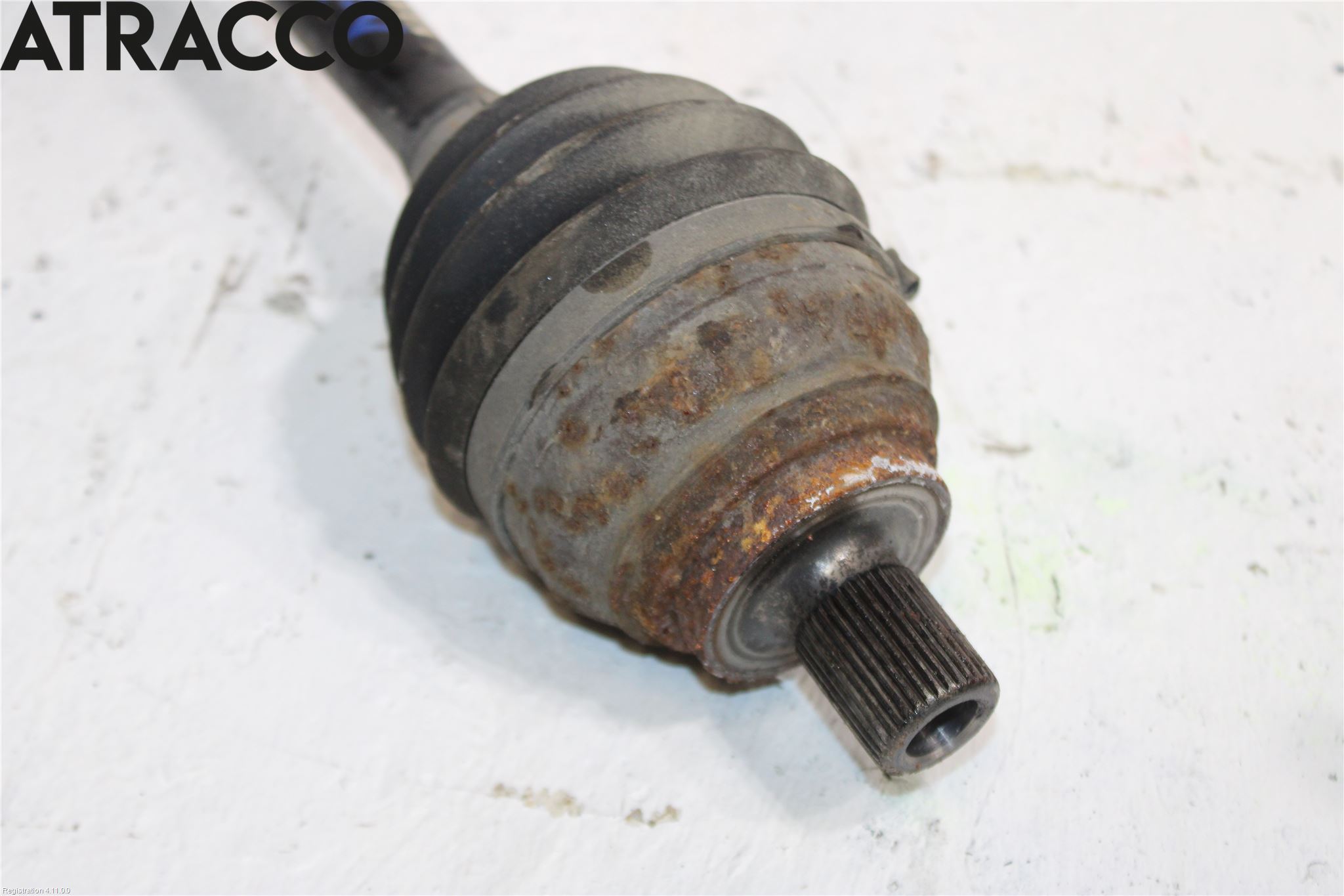 Volkswagen VW CADDY 16-20 Drivaxel Fram Vänster