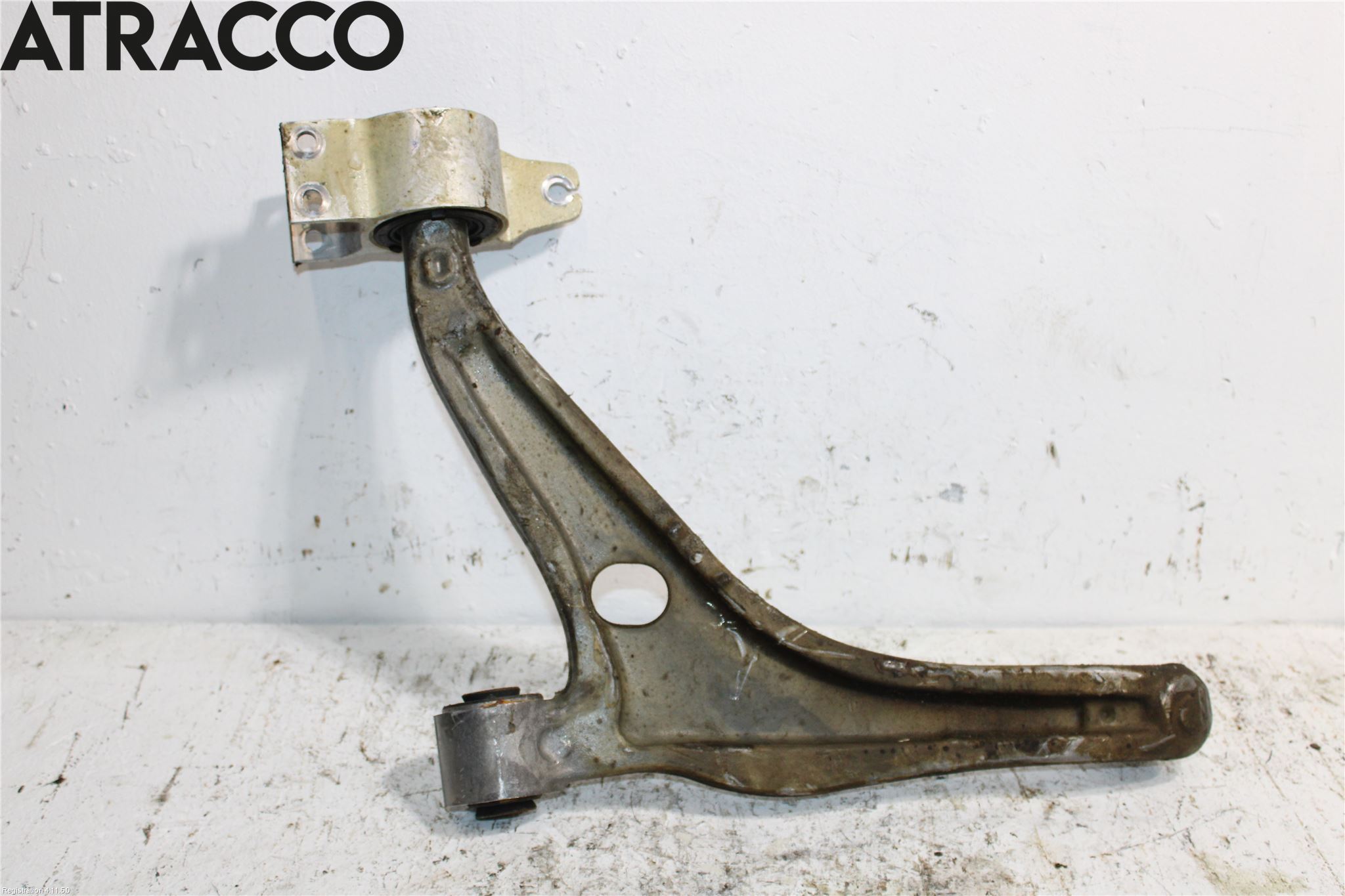 Mercedes-Benz MB EQB (X243) 22- Bärarm Fram Undre Hö