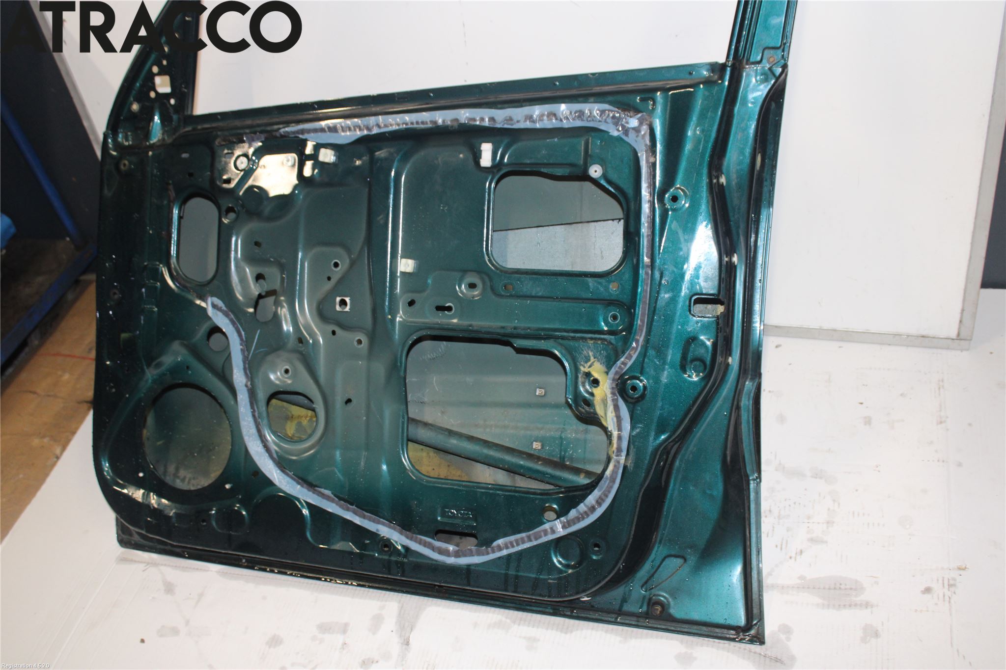 Toyota RAV 4 00-06 Dörr Fram Höger