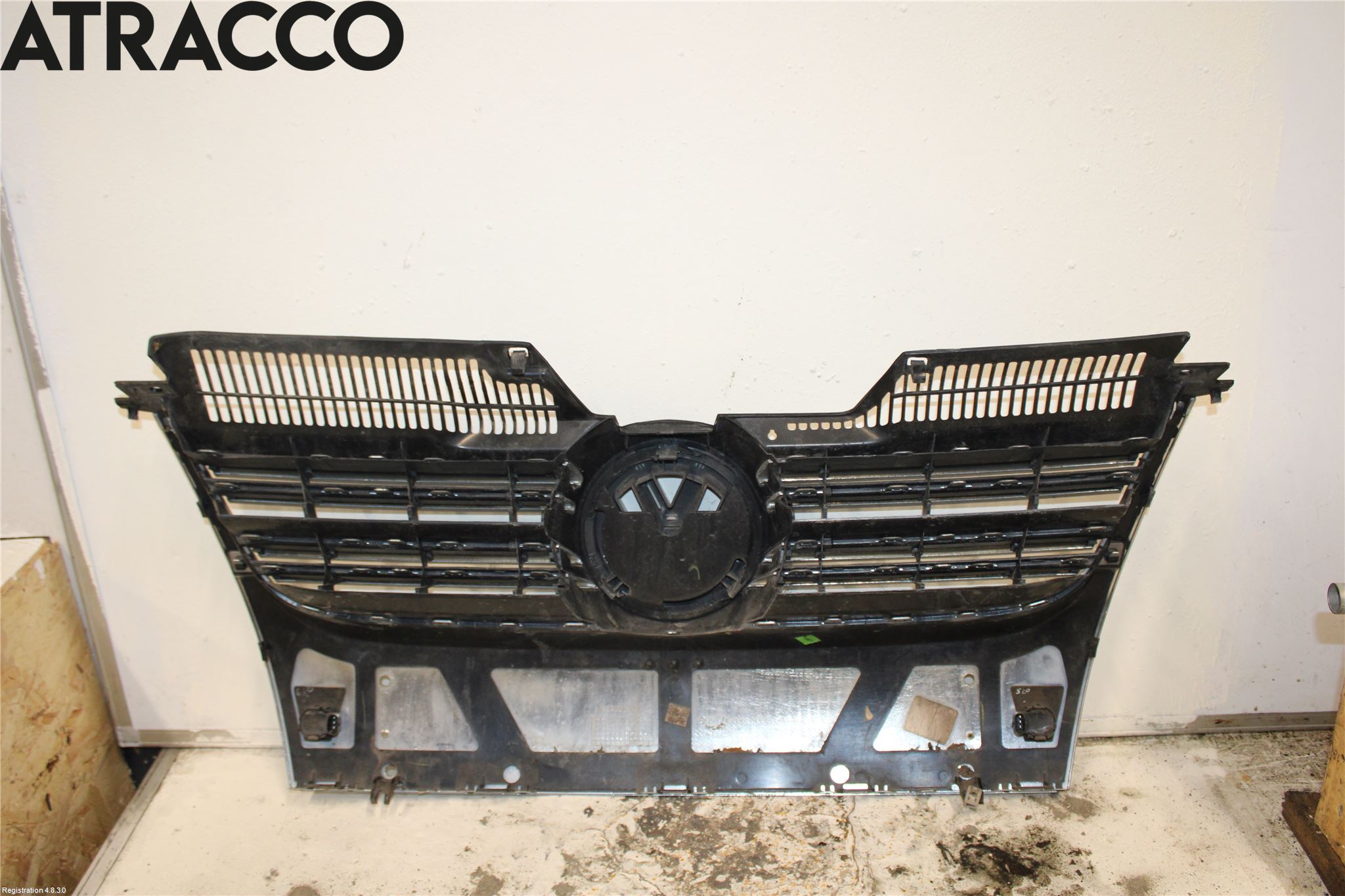 Volkswagen VW GOLF V 04-09 Grill Komp