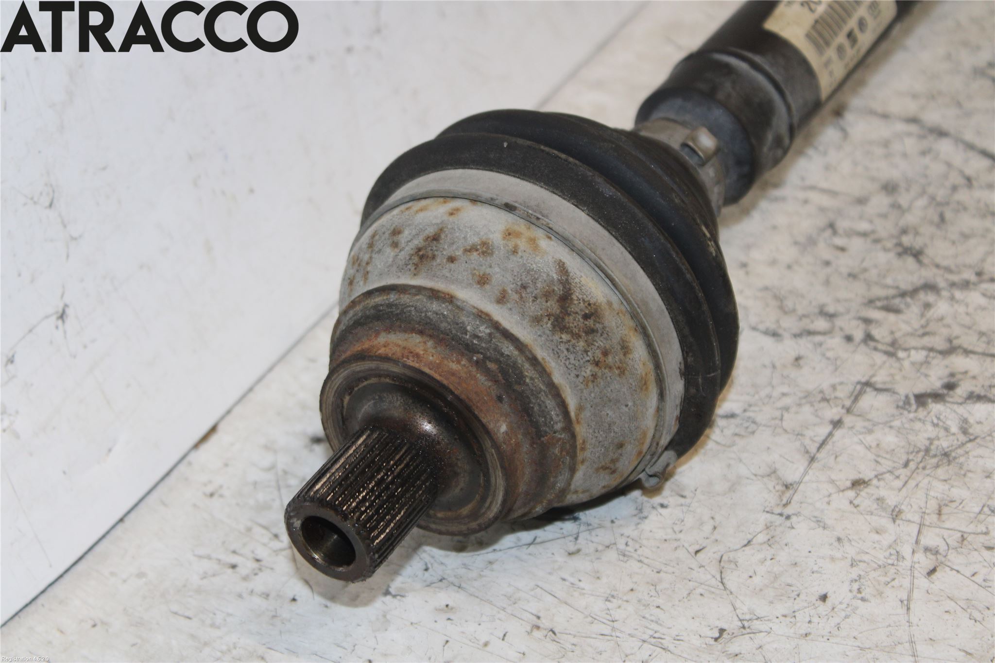 Volkswagen VW CADDY 11-15 Drivaxel Fram Höger