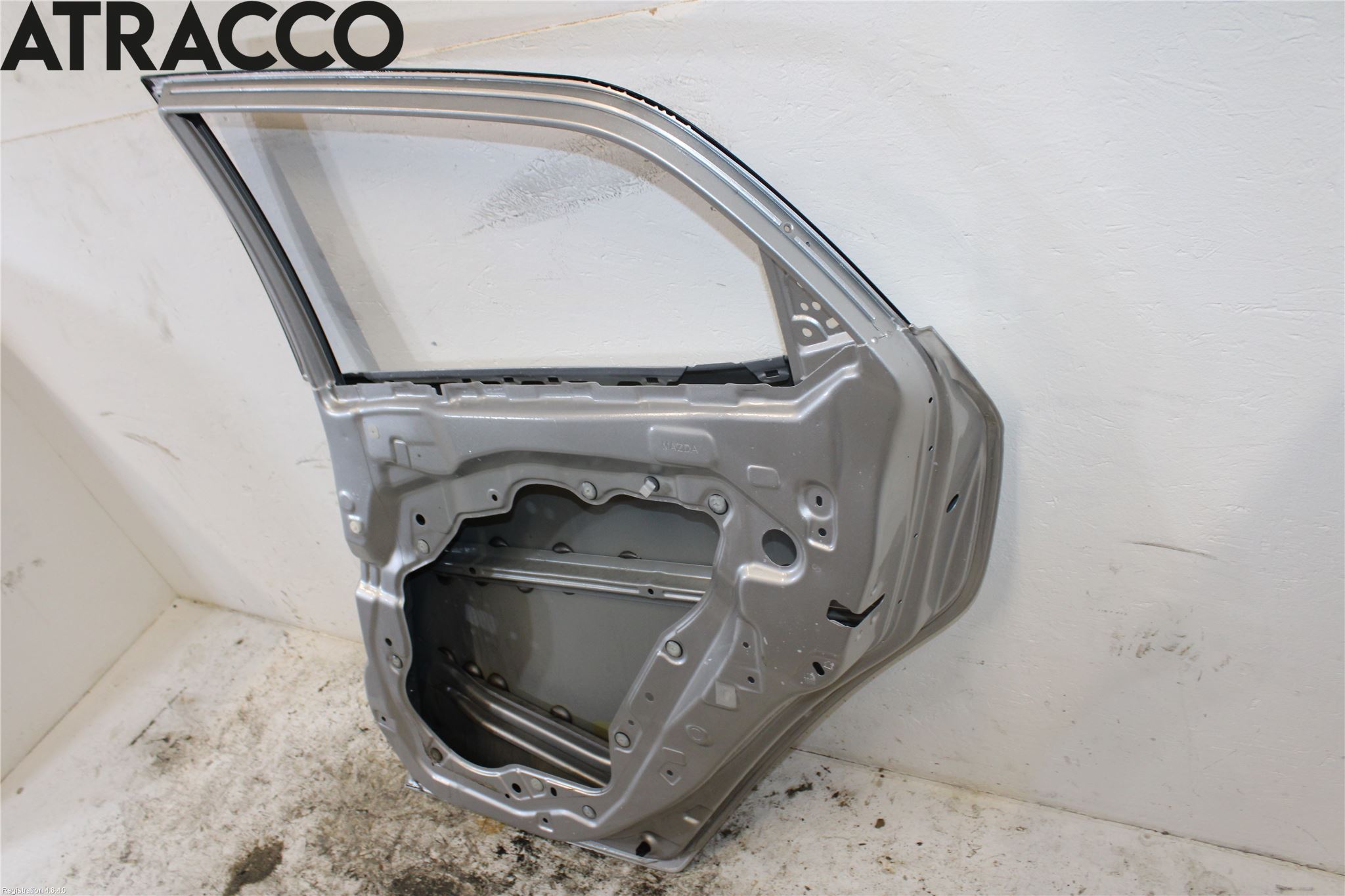 Mazda 2 (DE) 08-15 Dörr Bak Höger