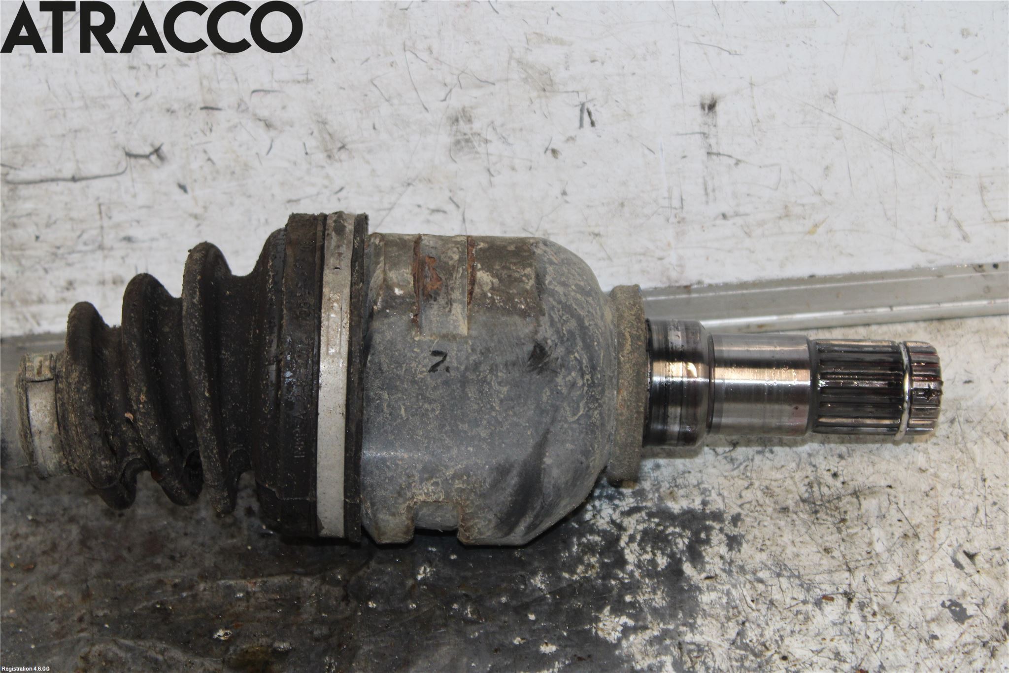Toyota YARIS XP130 15-20 Drivaxel Fram Vänster