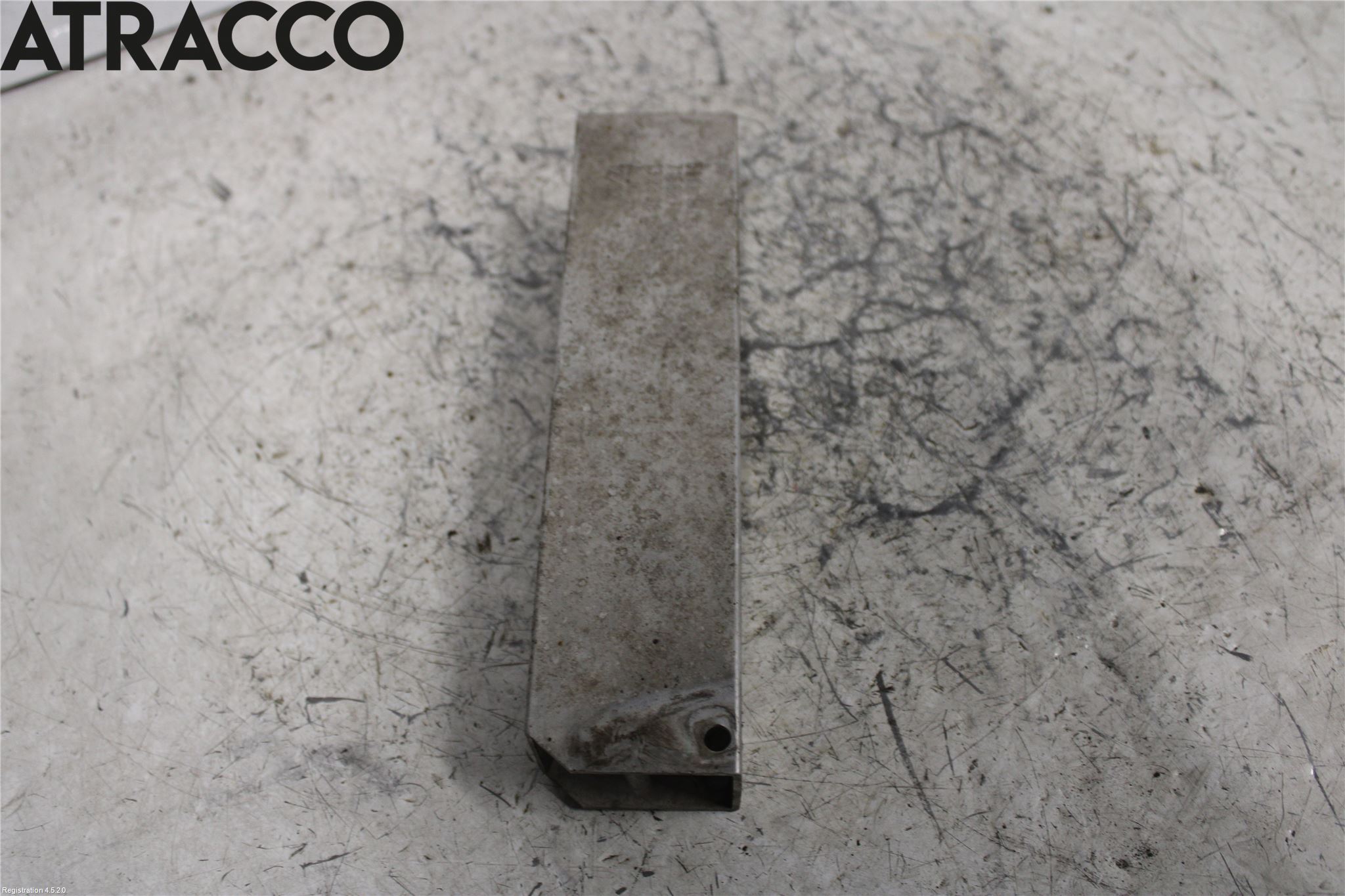 BMW 5 F10/F11/F18 09-17 Stötfångarbärjärn Fram
