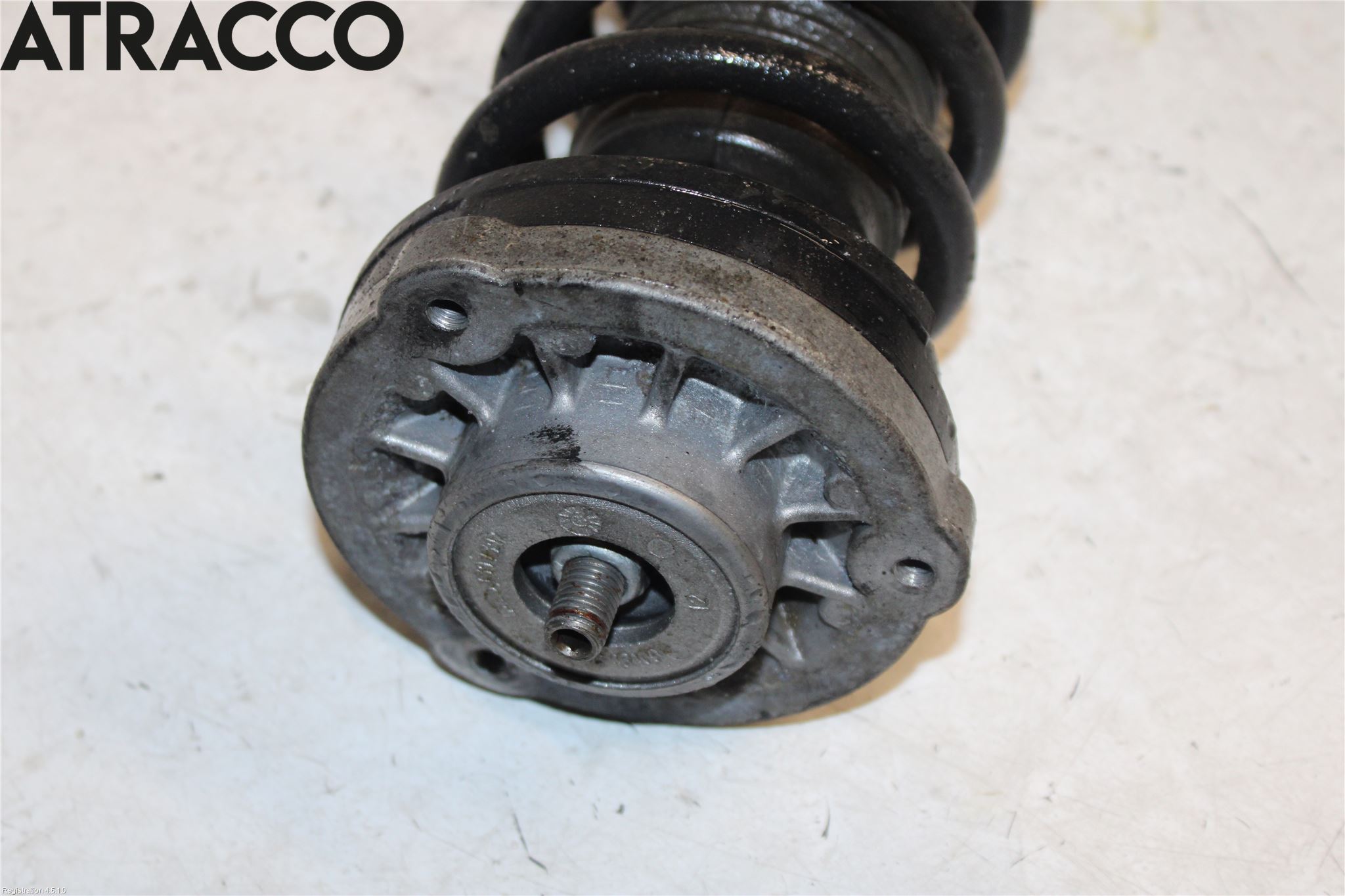BMW 5 F10/F11/F18 09-17 Fjäderben Fram Vänster