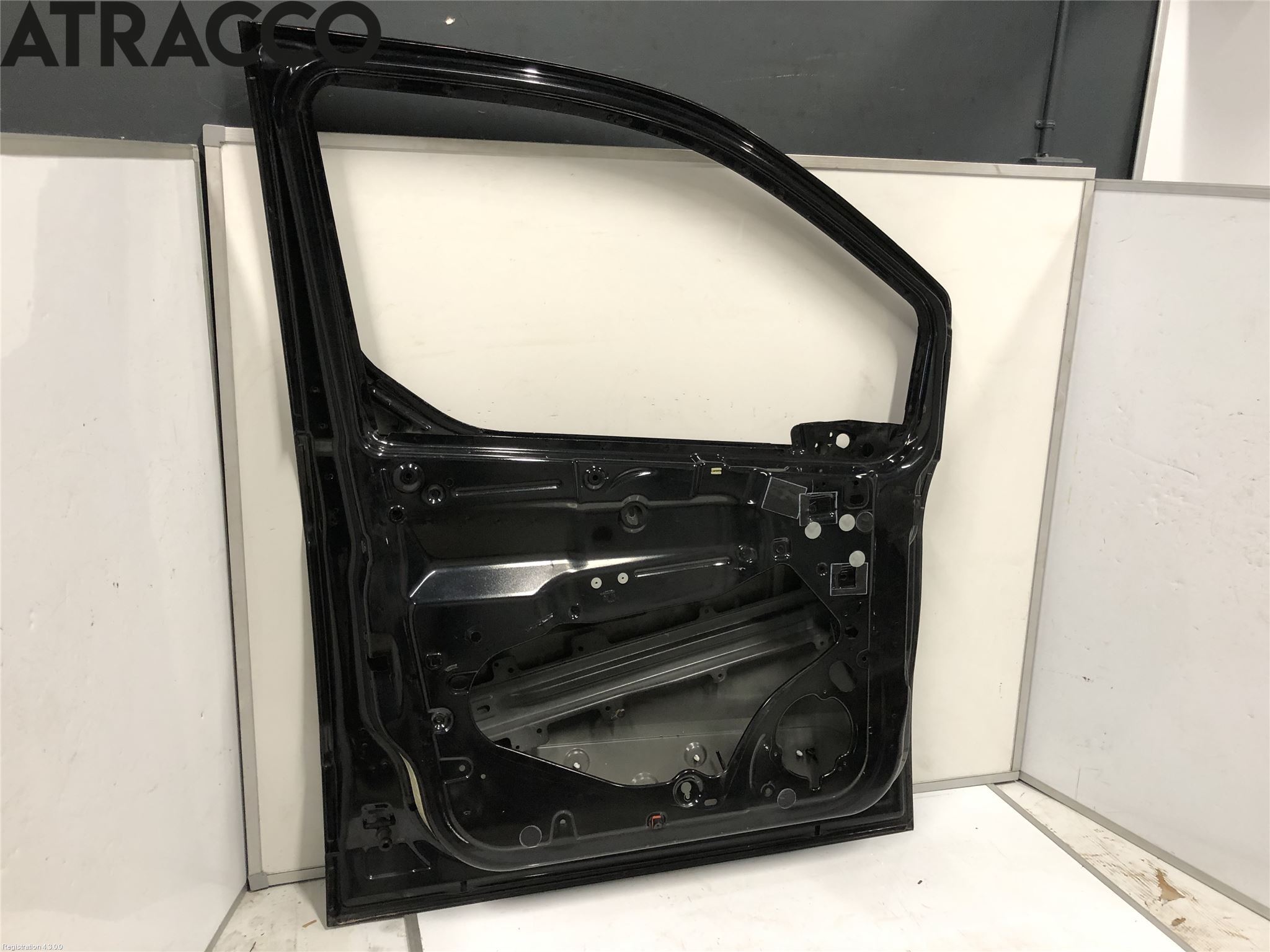 Ford TRANSIT/TOURNEO CONNECT 13-22 Dörr Fram Vänster