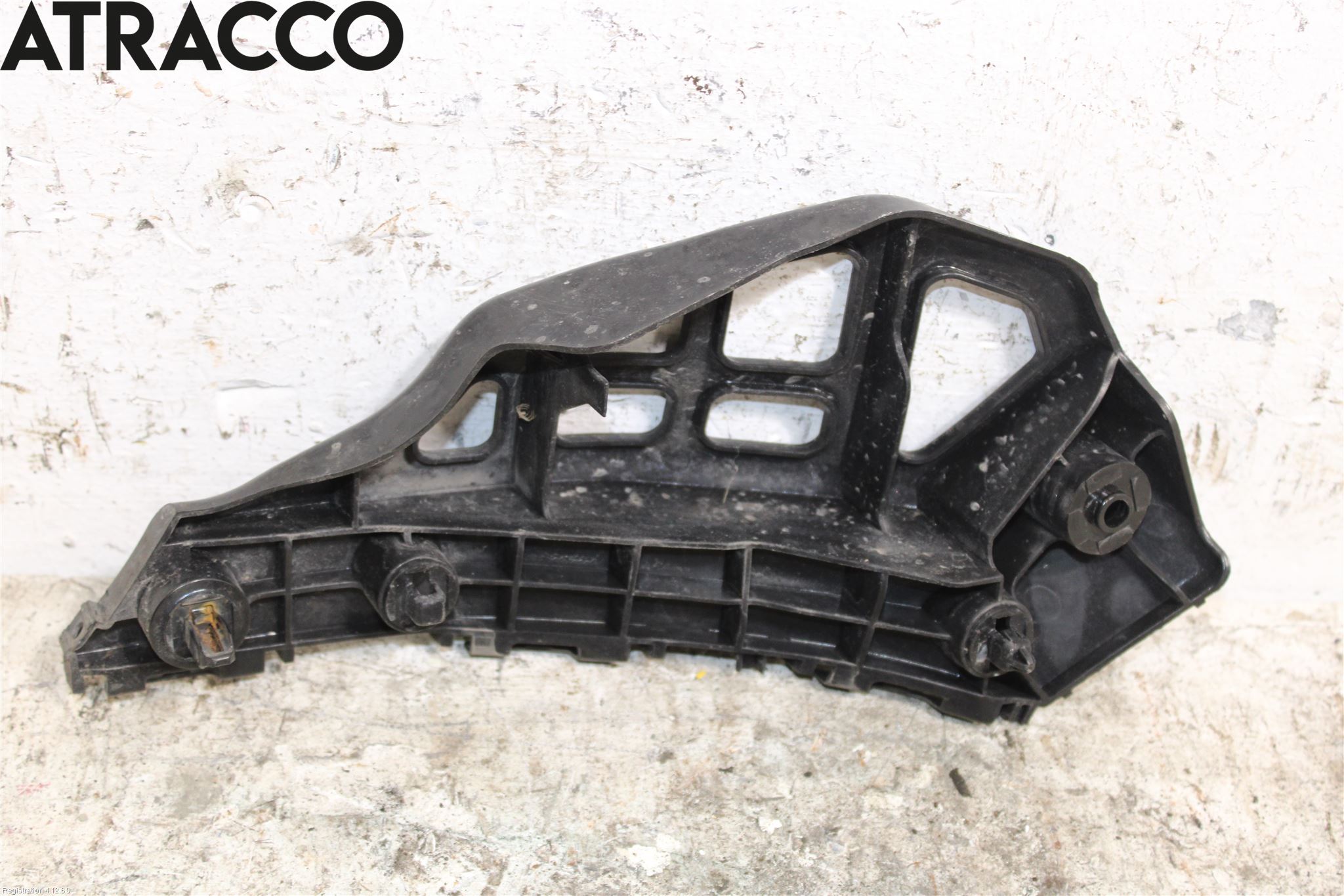 Toyota AURIS 13-19 Stötfångarfäste Fram Hö