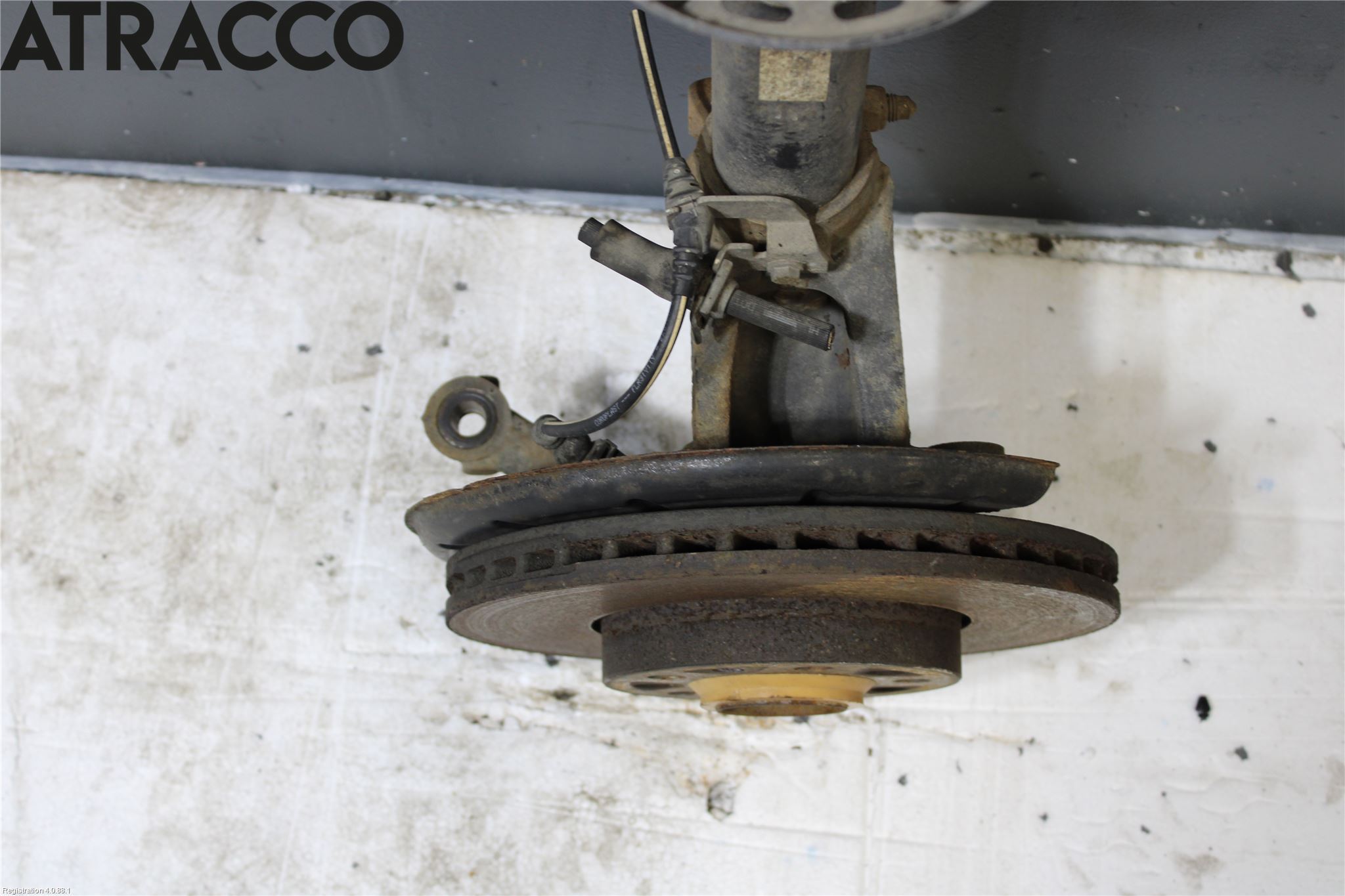 Volkswagen VW CADDY 11-15 Fjäderben Fram Höger