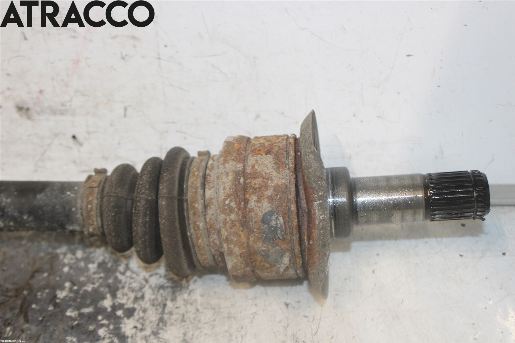 BMW 5 F10/F11/F18 09-17 Drivaxel Bak Höger