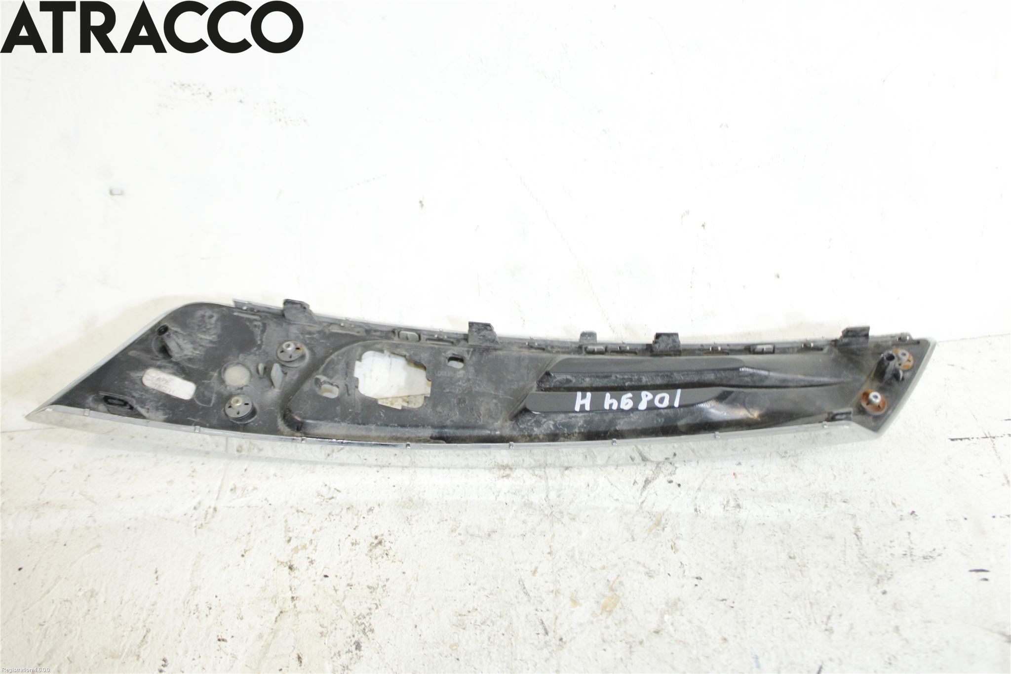 Peugeot 5008 10-16 Strålkastarsarg Höger