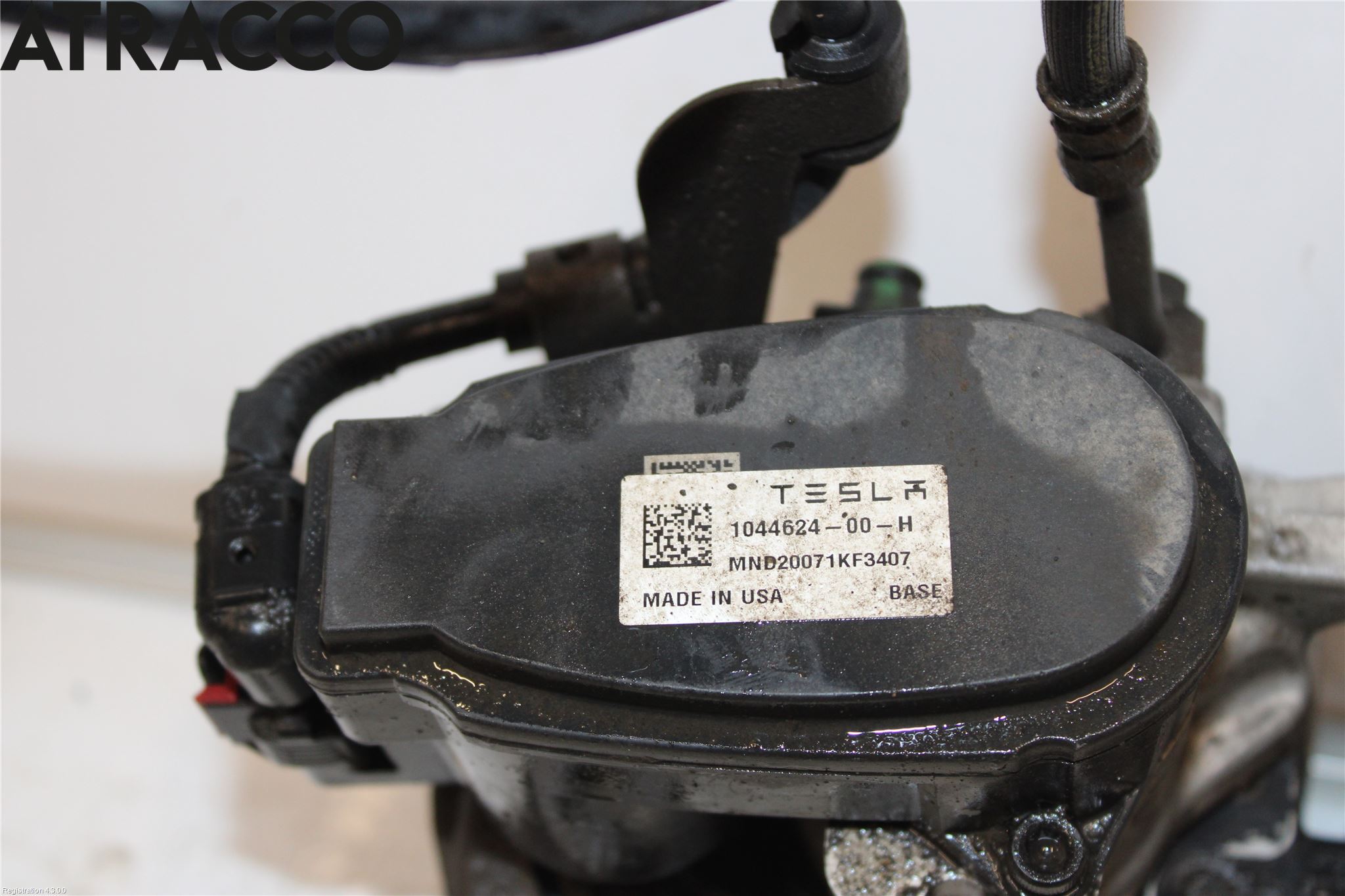 Tesla MODEL 3 17- Bromsok Bak Höger