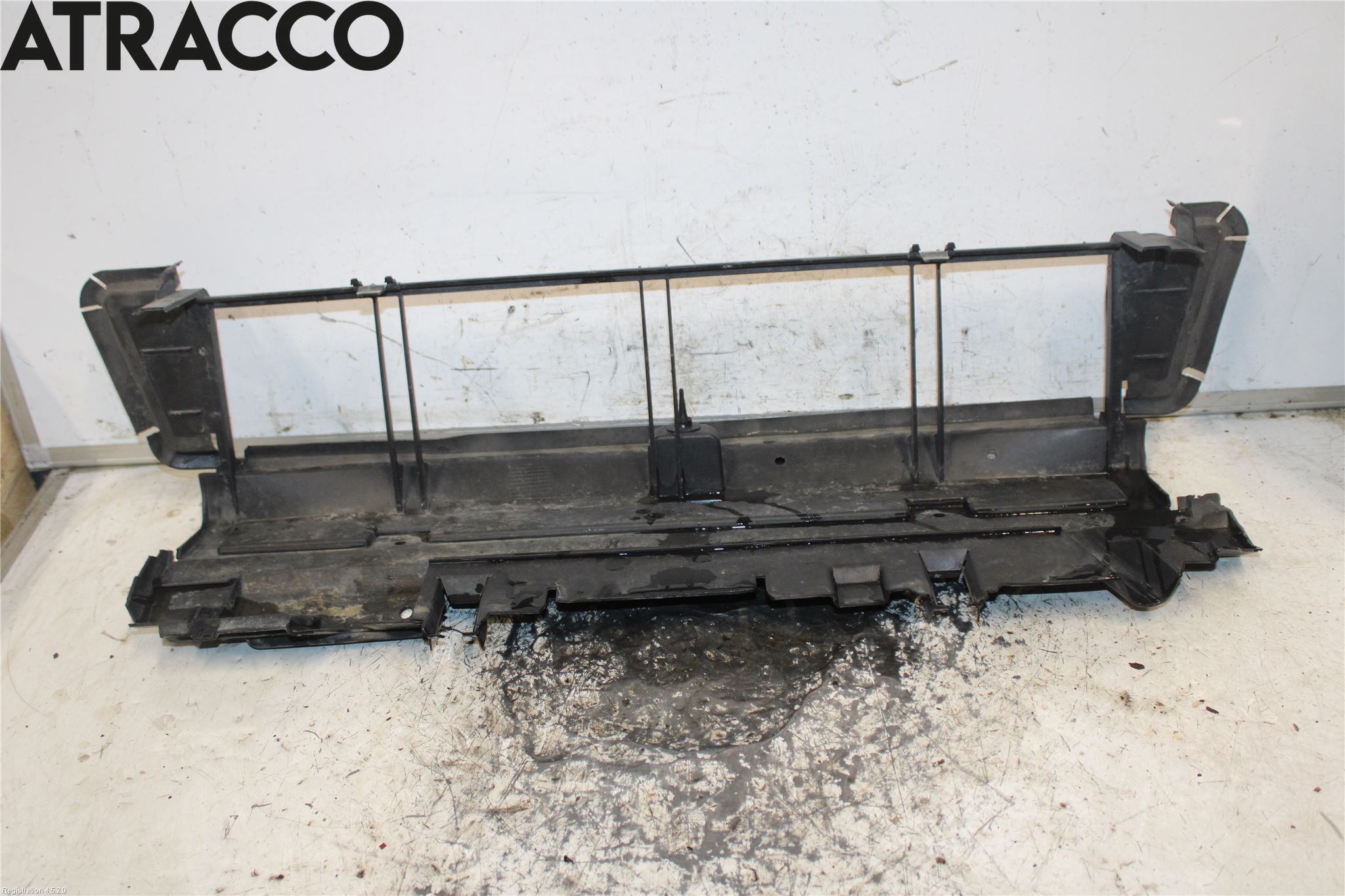 Mercedes-Benz MB C-KLASS (W204) 07-15 Deflektor Plåt-Plast Kylning