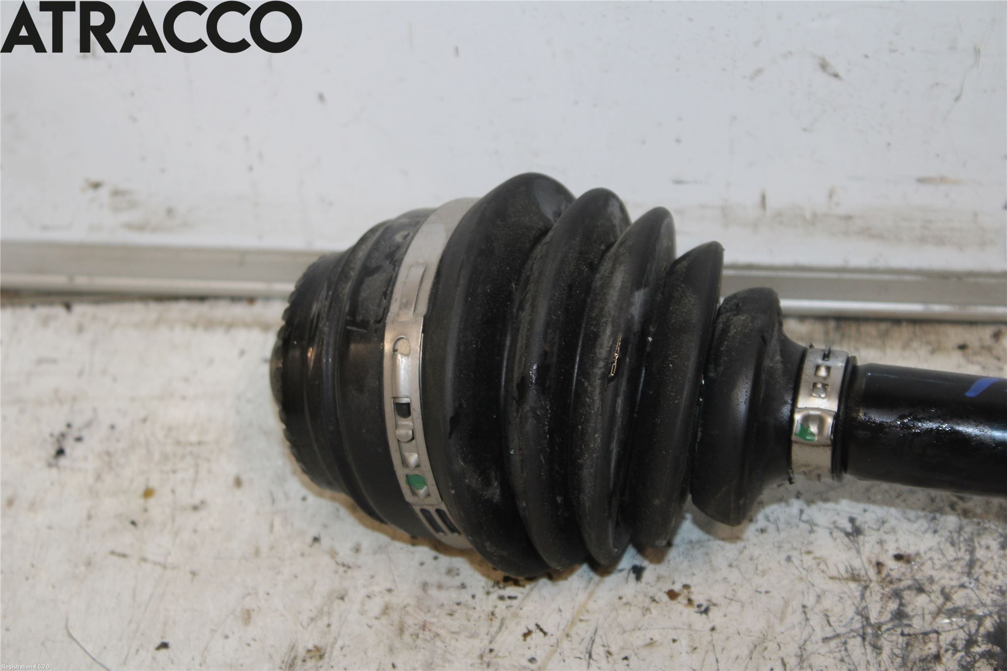 BMW 3 F30/F31/F80 12-19 Drivaxel Fram Vänster