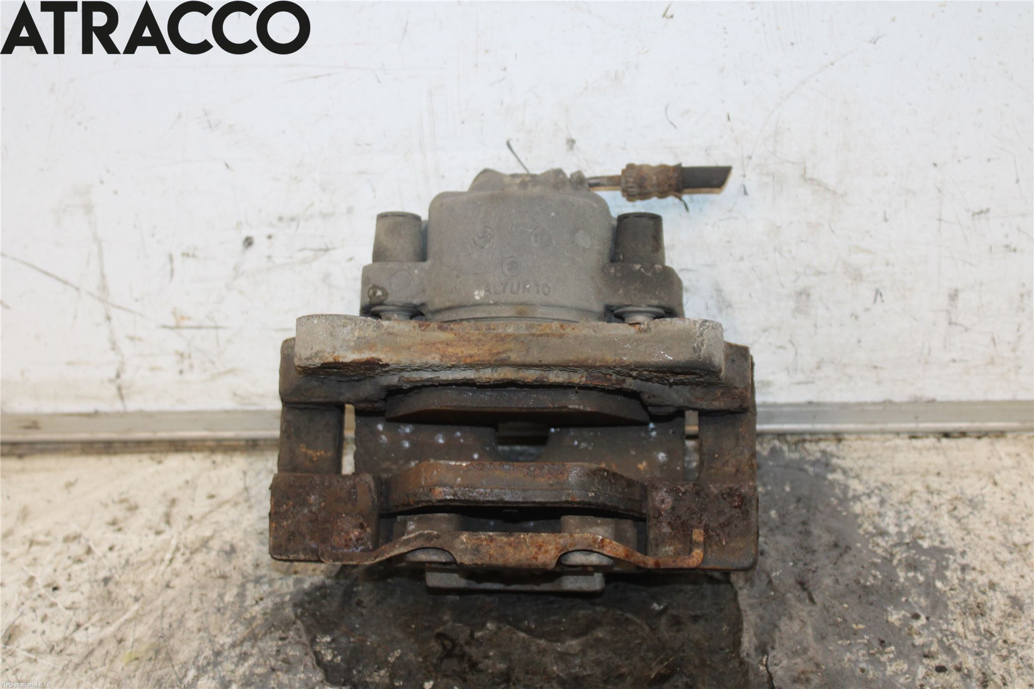 BMW 5 F10/F11/F18 09-17 Bromsok Fram Vänster