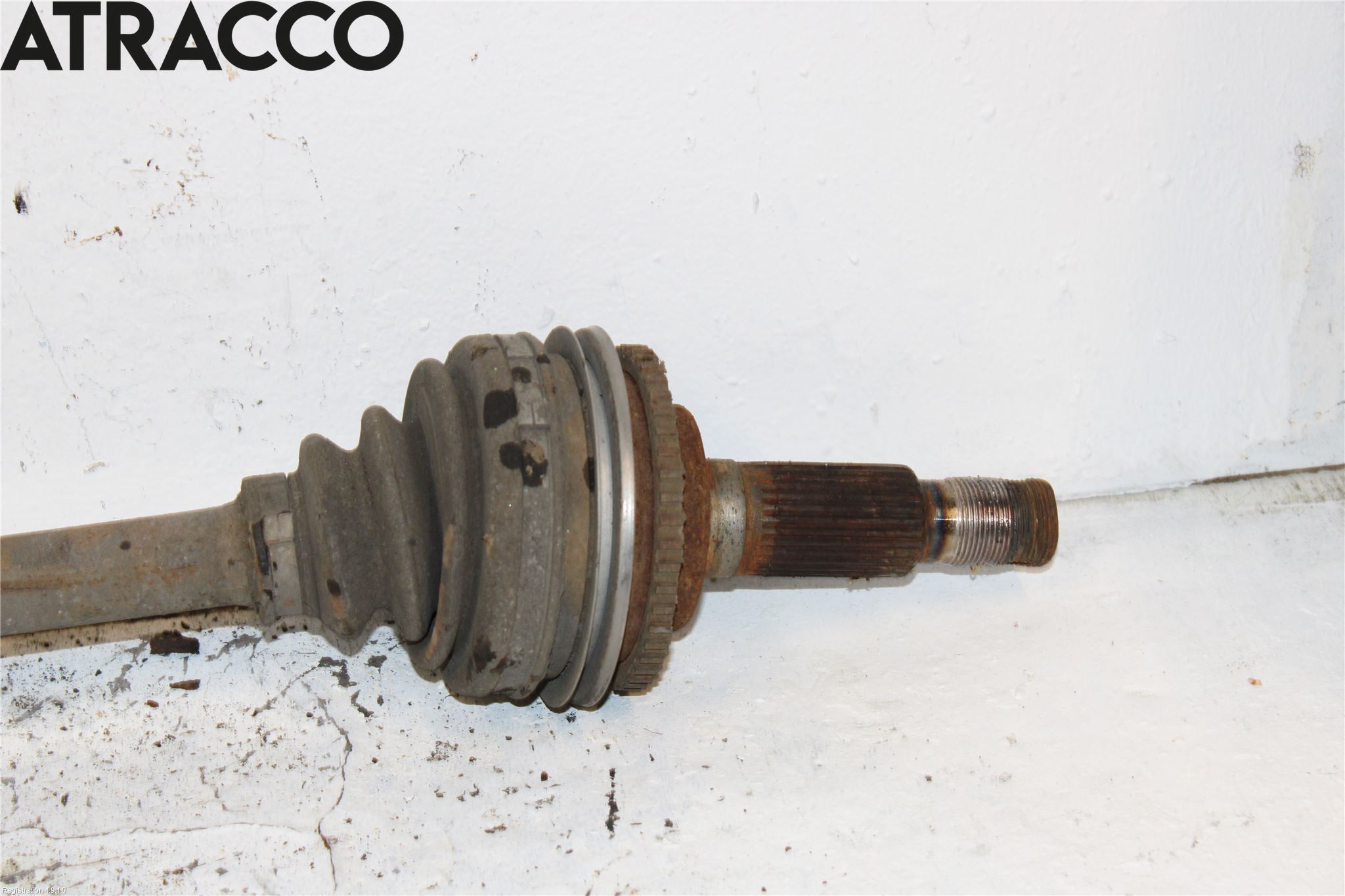 Toyota HI-ACE 95-05 Drivaxel Bak Höger