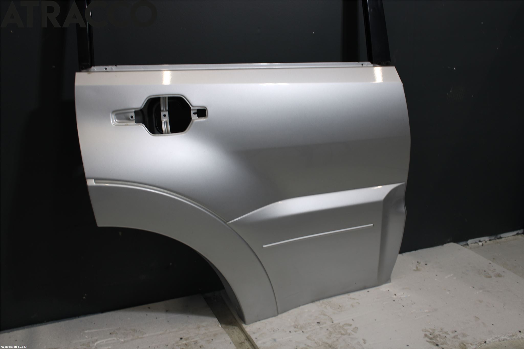 Mitsubishi PAJERO 06-15 Dörr Bak Höger