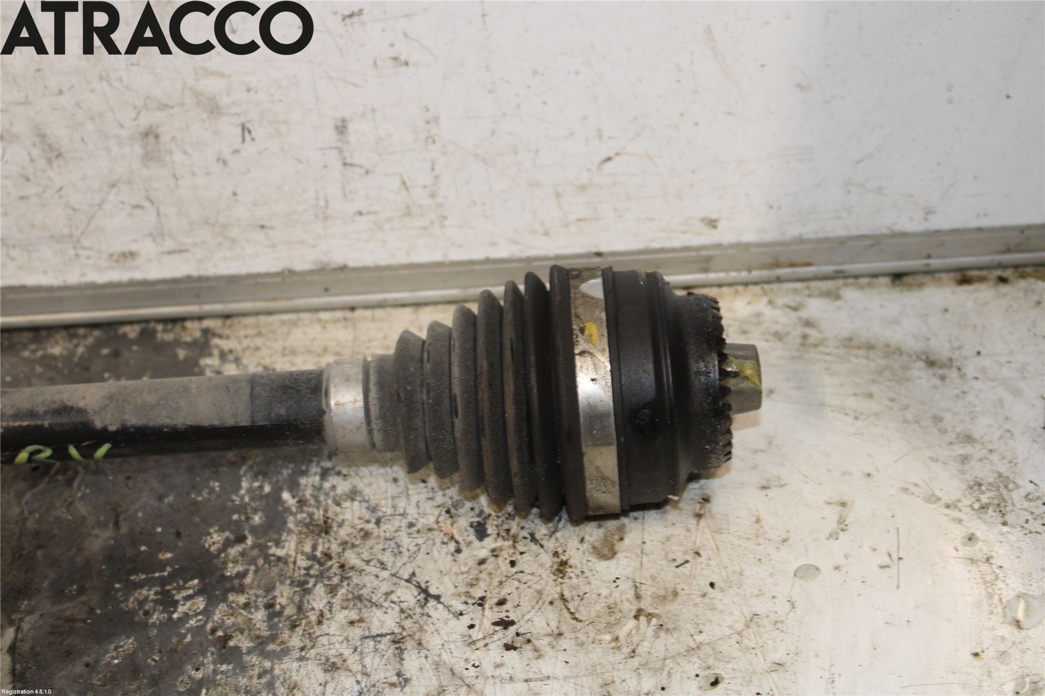 BMW X2 F39 18-23 Drivaxel Bak Vänster
