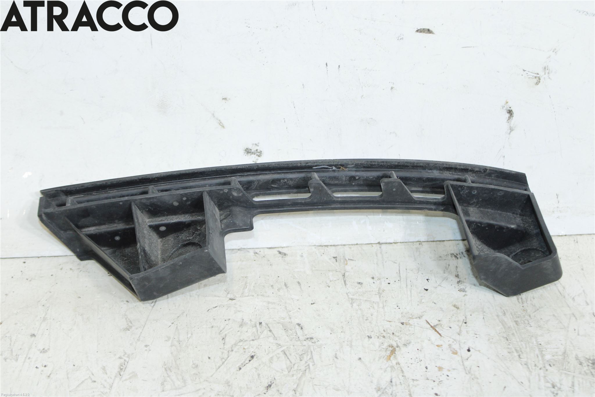 Volkswagen VW CADDY      04-10 Stötfångarfäste Fram Vä
